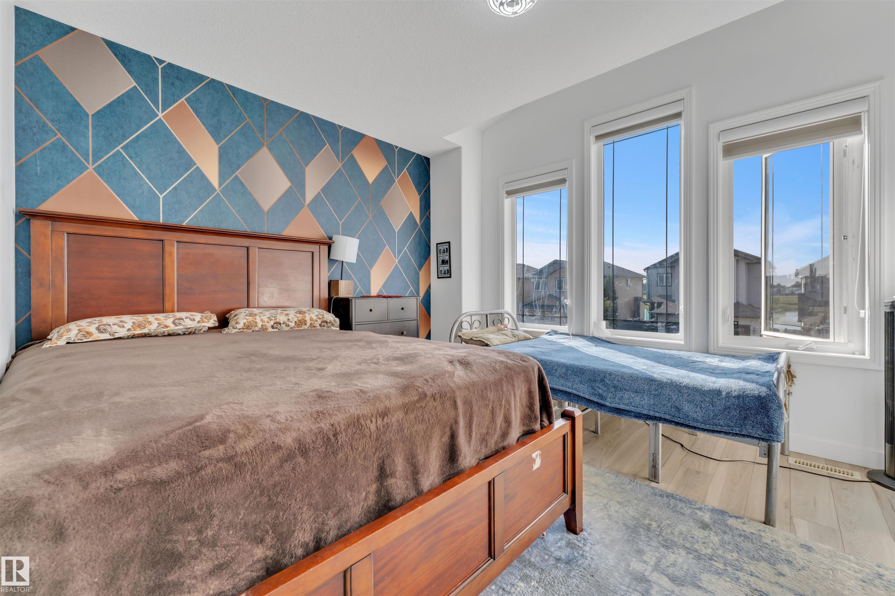 2225 32B Street, Edmonton, AB - Indoor Photo Showing Bedroom