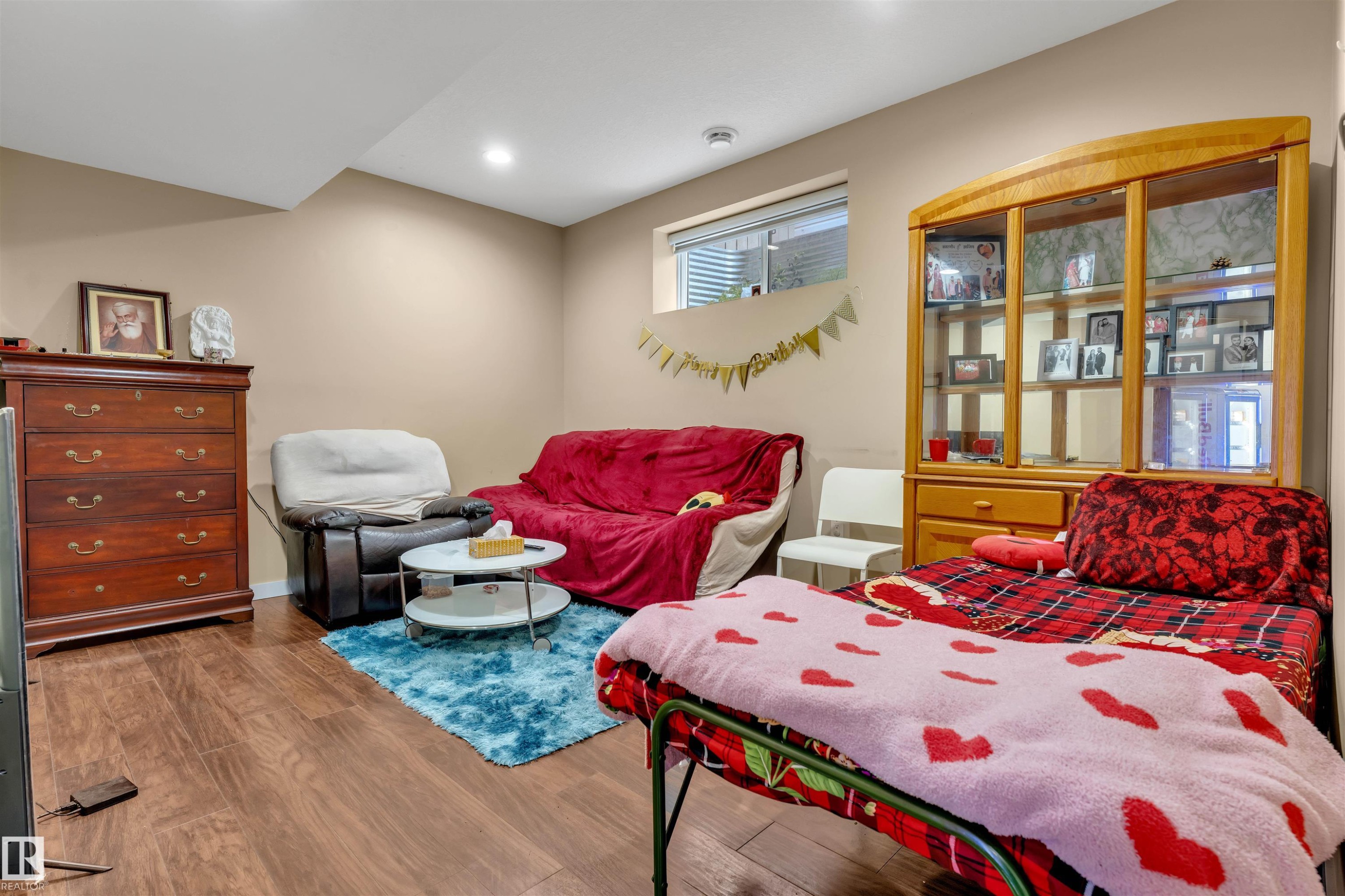 2225 32B Street, Edmonton, AB - Indoor