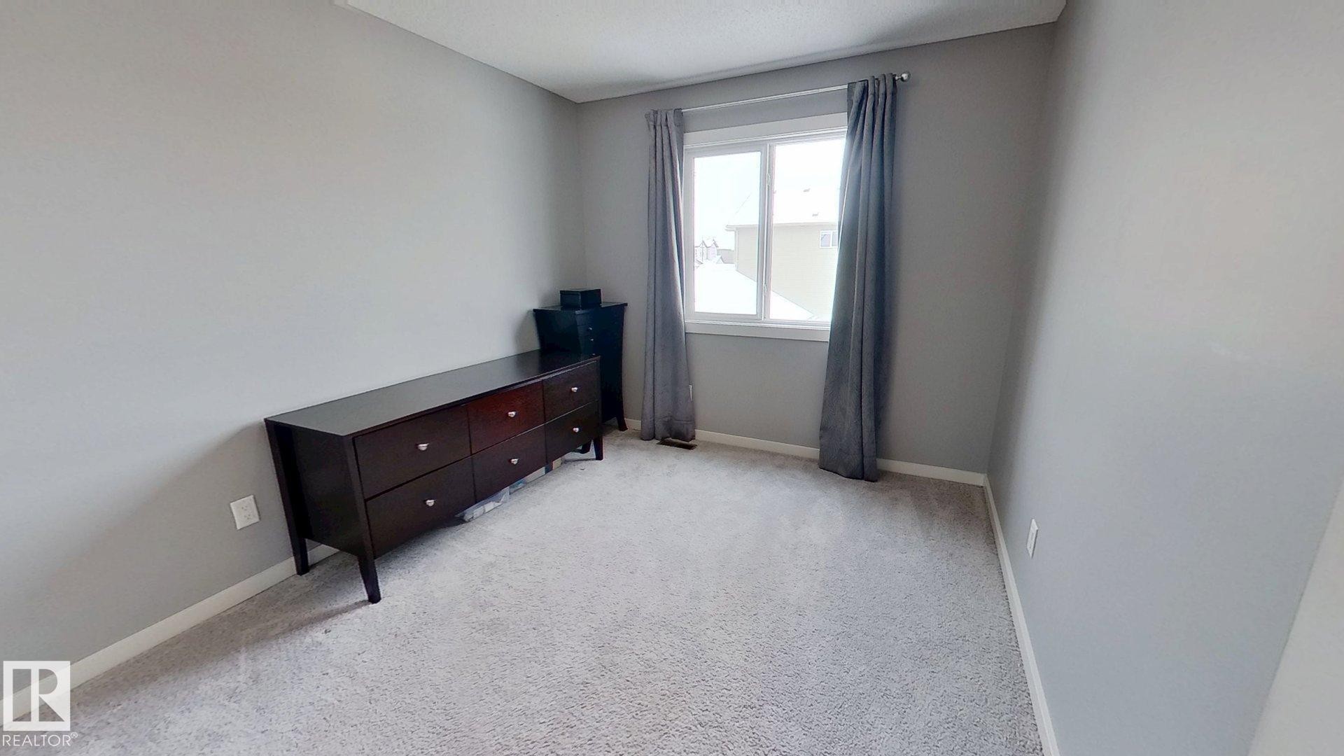 2652 Maple Way, Edmonton, AB - Indoor