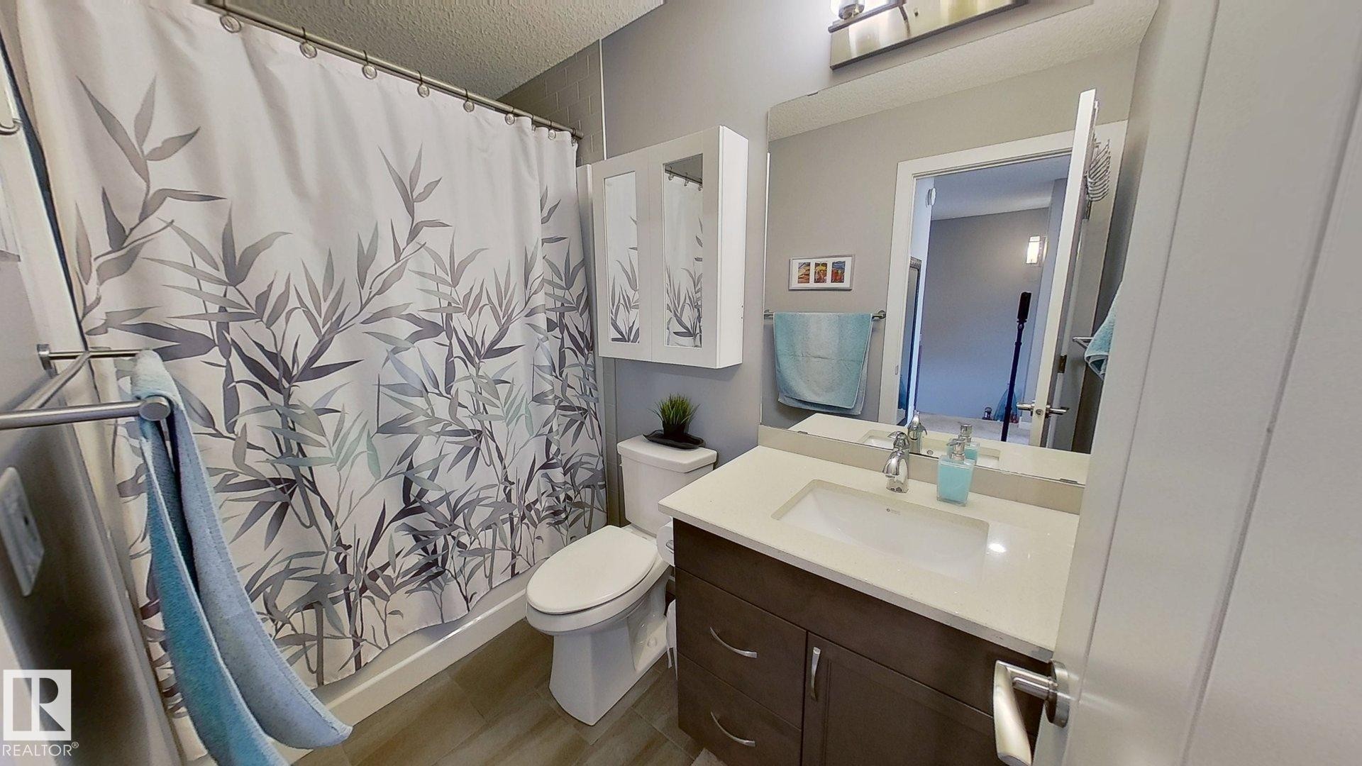2652 Maple Way, Edmonton, AB - Indoor Photo Showing Bathroom