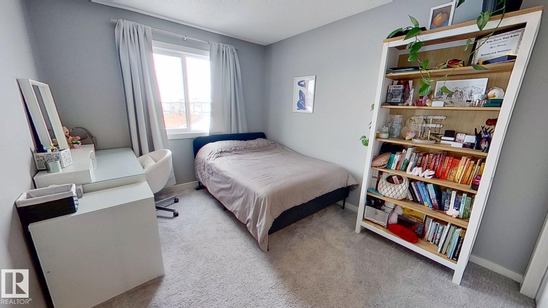 2652 Maple Way, Edmonton, AB - Indoor Photo Showing Bedroom