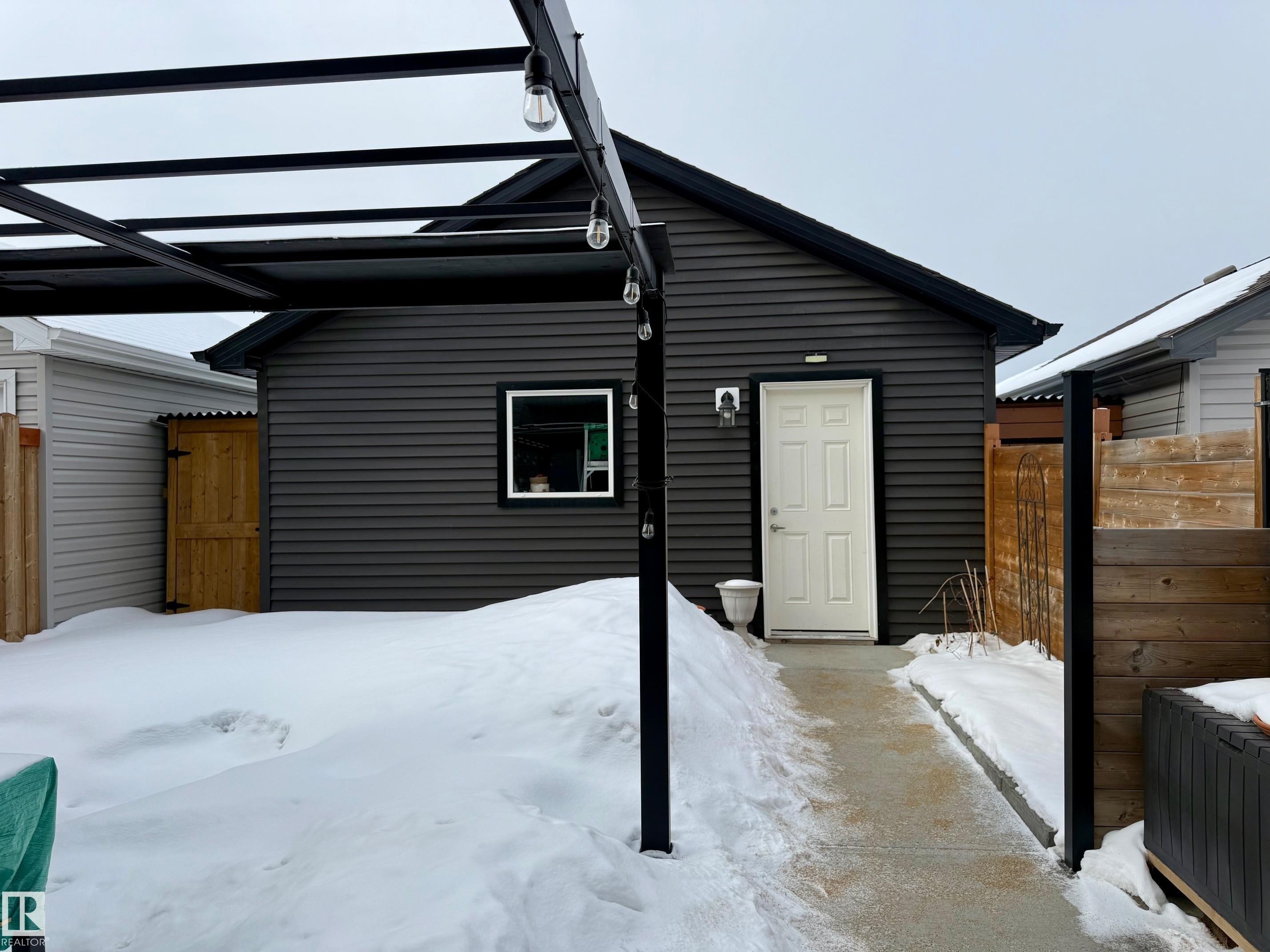 2652 Maple Way, Edmonton, AB - Outdoor With Exterior