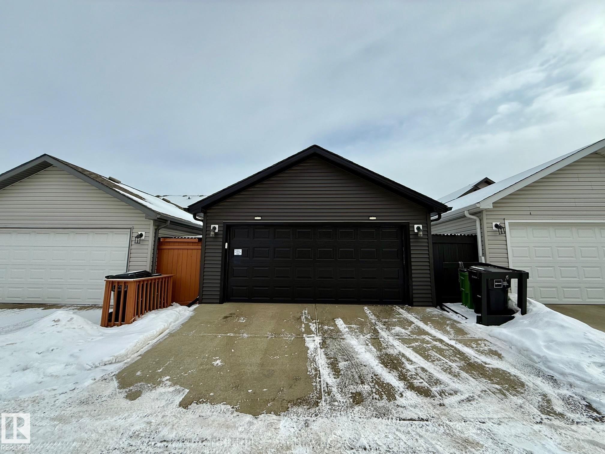 2652 Maple Way, Edmonton, AB - Outdoor With Exterior