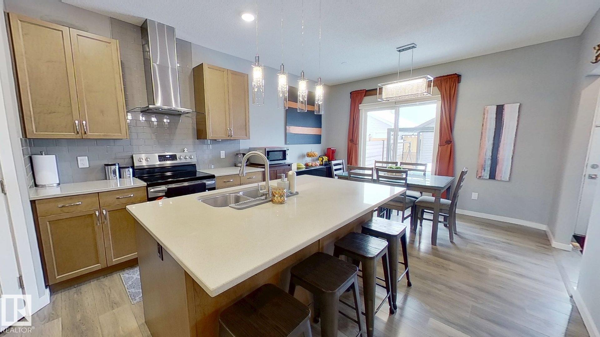 2652 Maple Way, Edmonton, AB - Indoor Photo Showing Kitchen With Double Sink