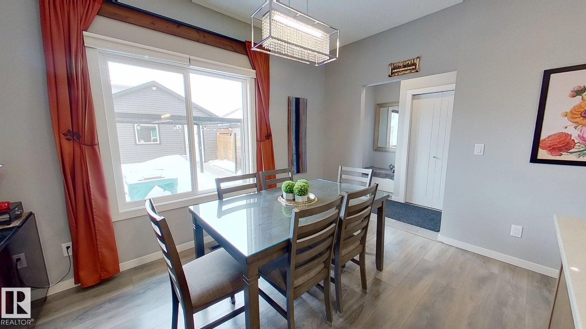 2652 Maple Way, Edmonton, AB - Indoor Photo Showing Dining Room