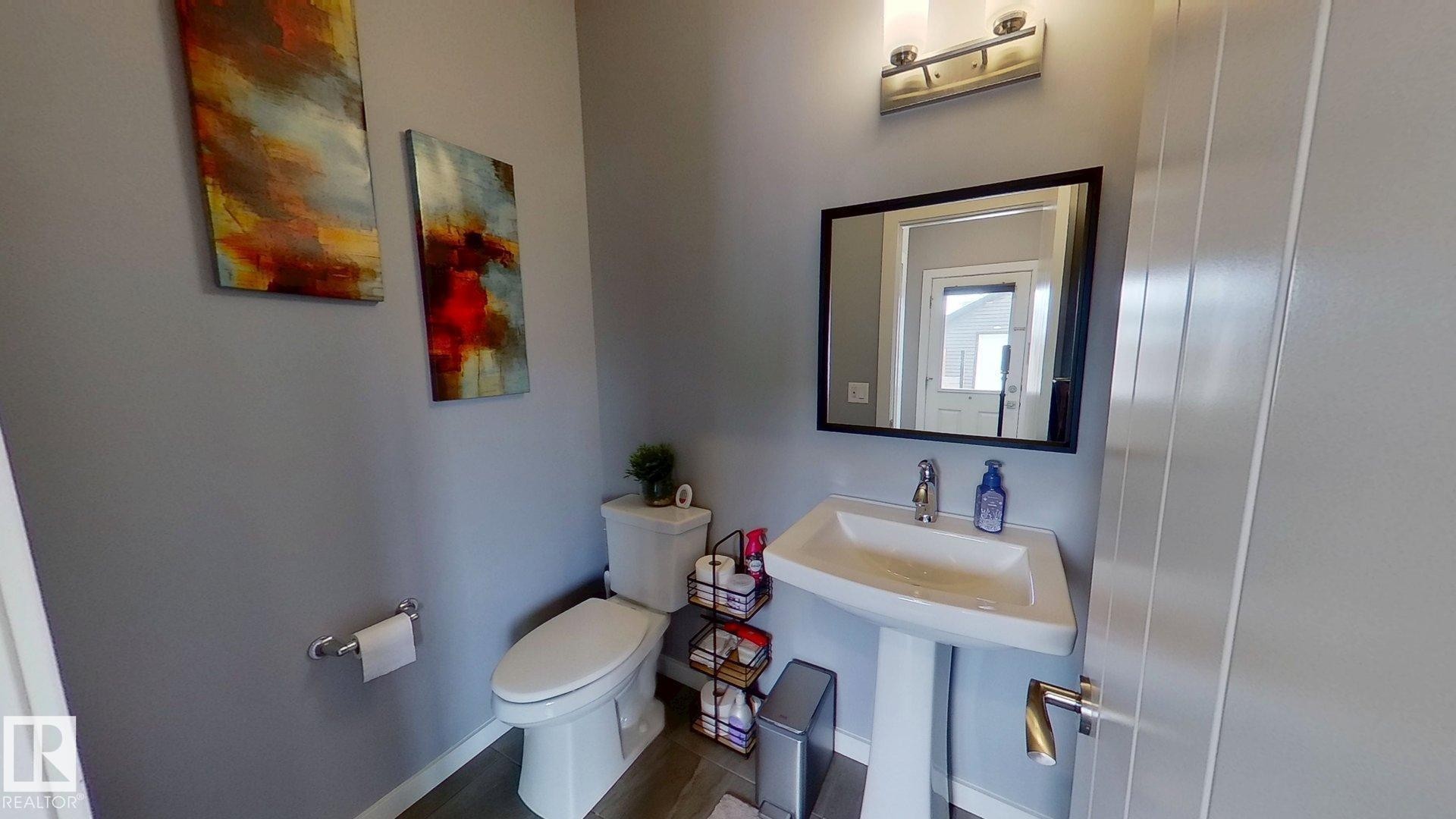 2652 Maple Way, Edmonton, AB - Indoor Photo Showing Bathroom