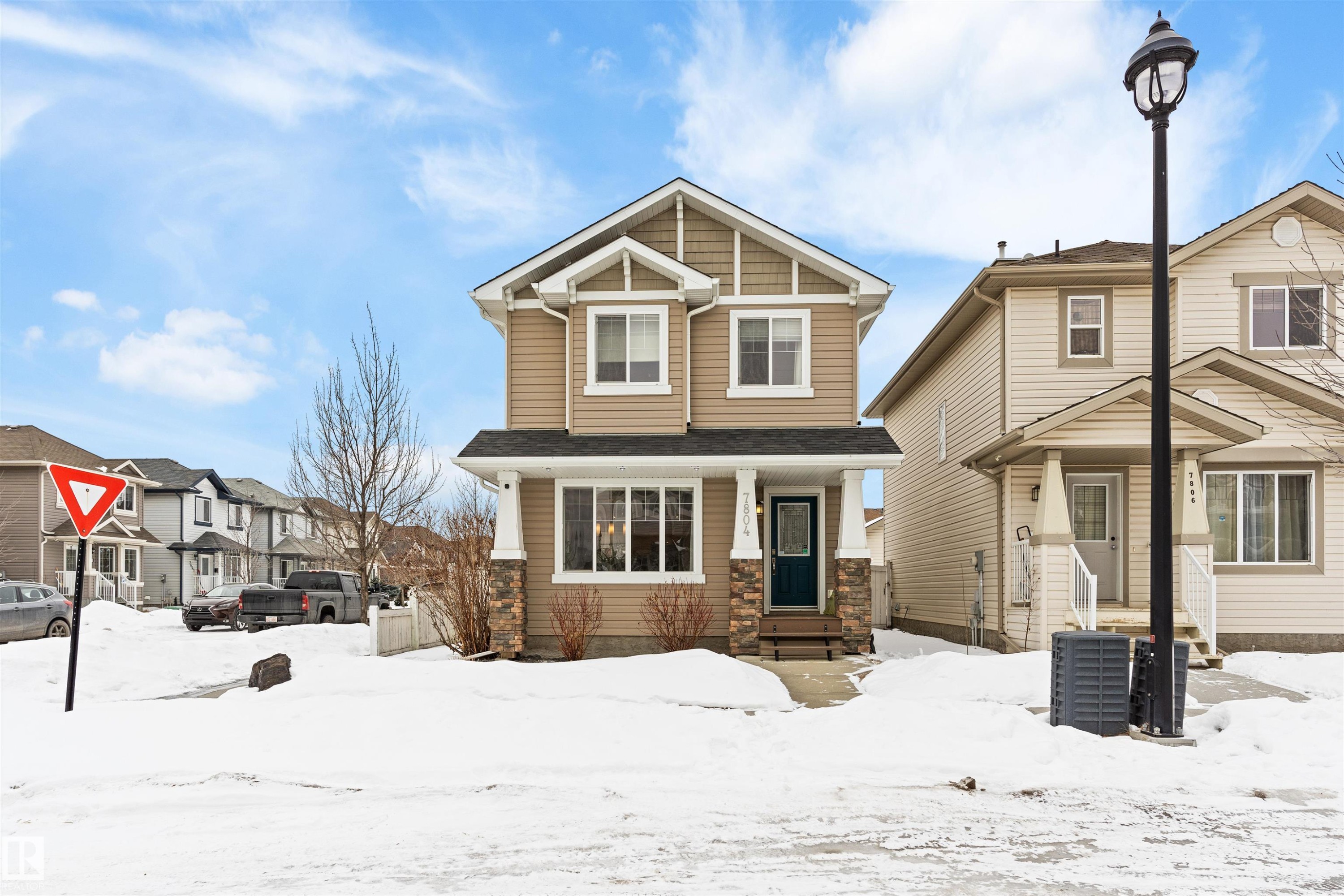 Craftsman-style home with a residential view - 7804 Schmid Place, Edmonton, AB - Outdoor With Facade