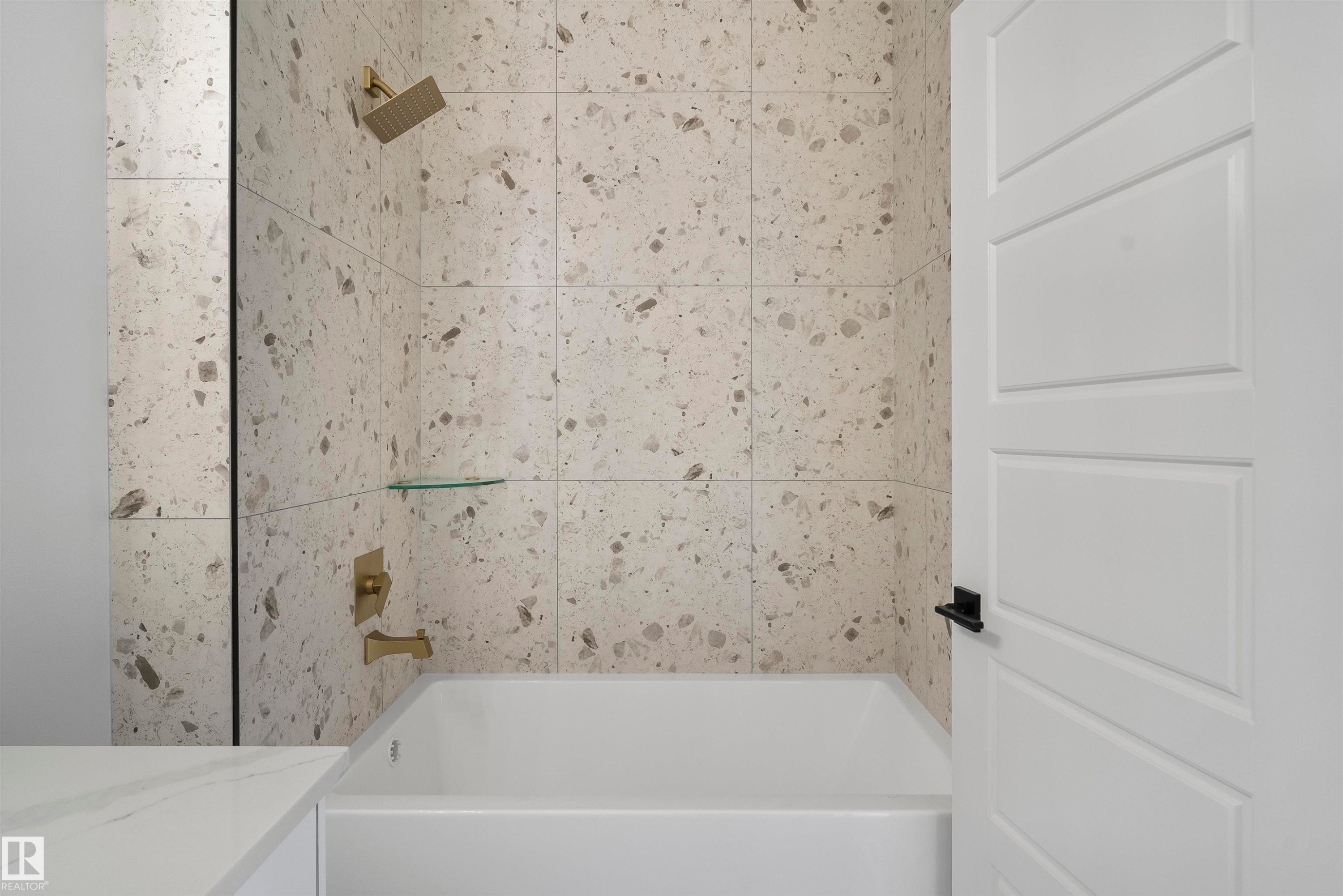 Bathroom featuring shower / tub combination and vanity - 13152 187 Avenue, Edmonton, AB - Indoor