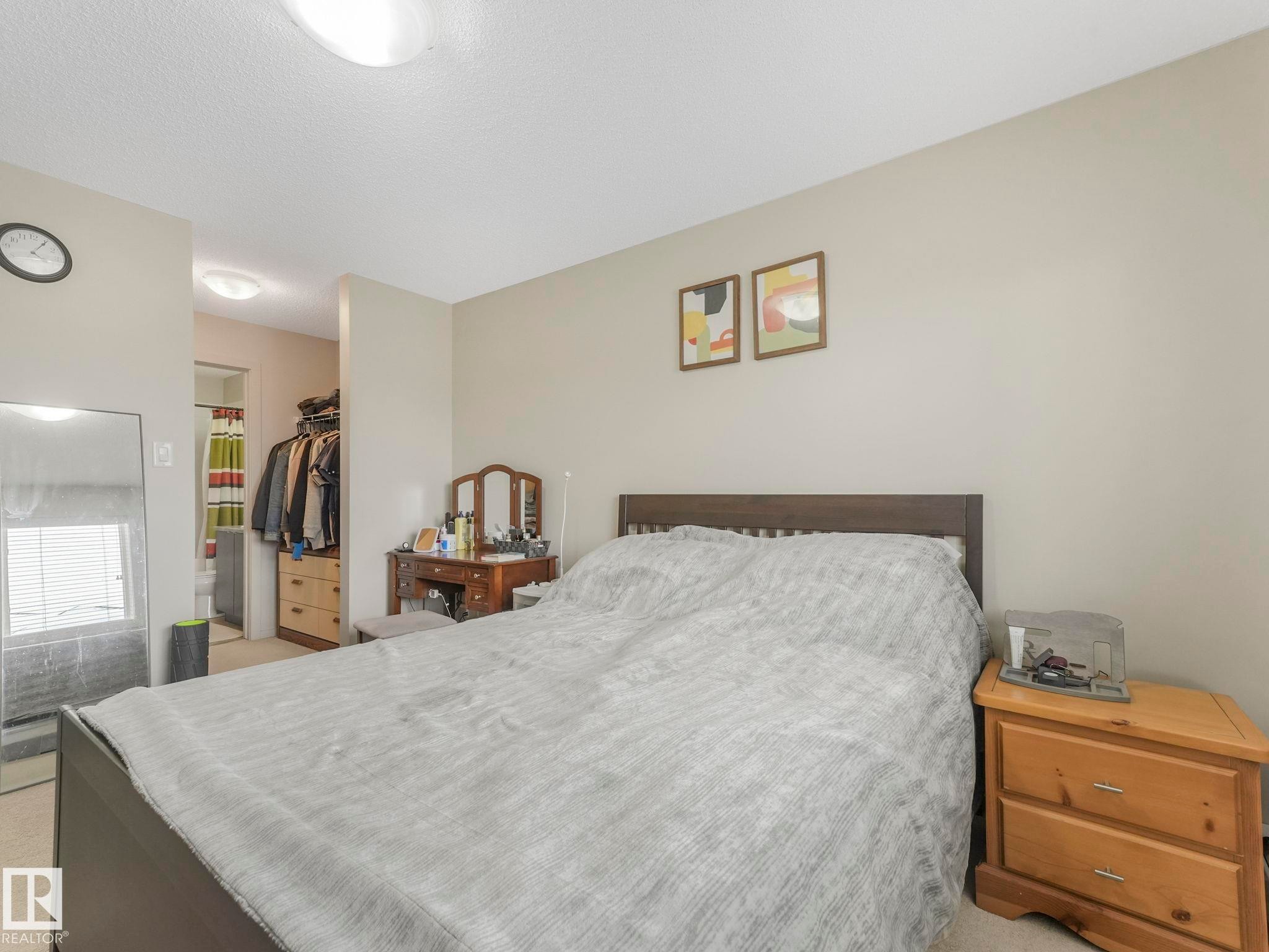 212 508 Albany Way, Edmonton, AB - Indoor Photo Showing Bedroom