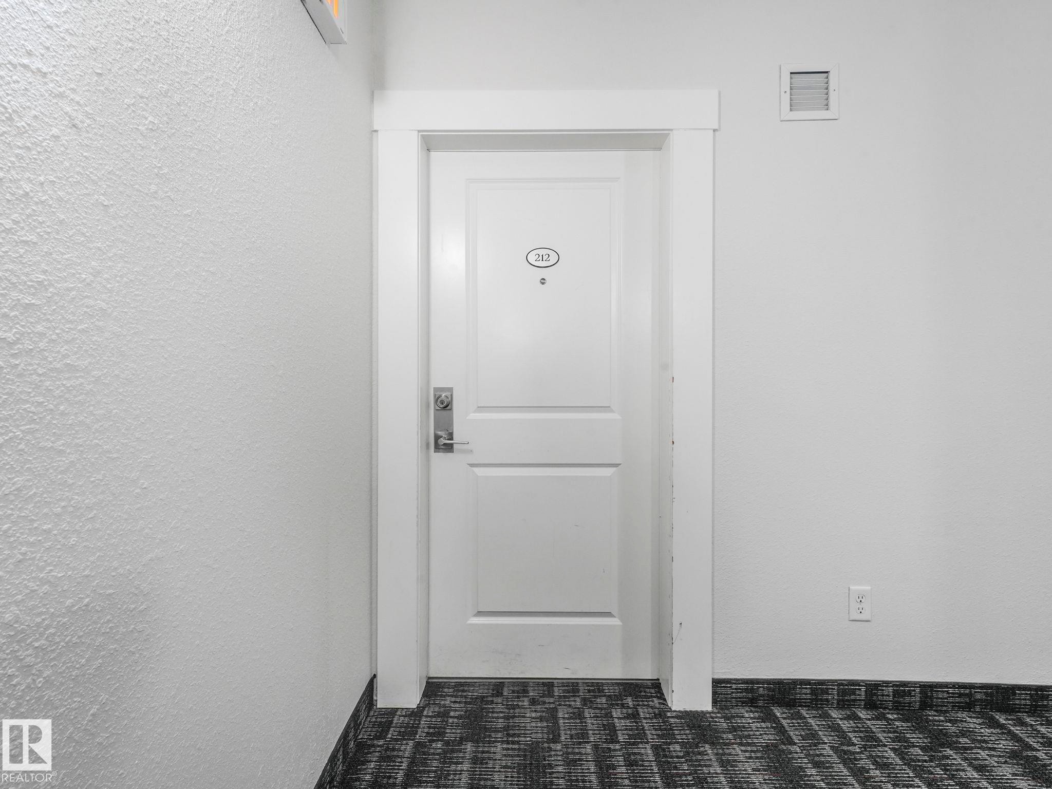 212 508 Albany Way, Edmonton, AB - Indoor Photo Showing Other Room