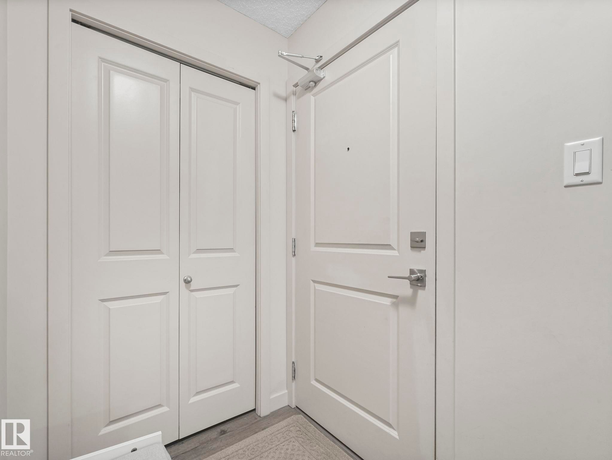212 508 Albany Way, Edmonton, AB - Indoor Photo Showing Other Room