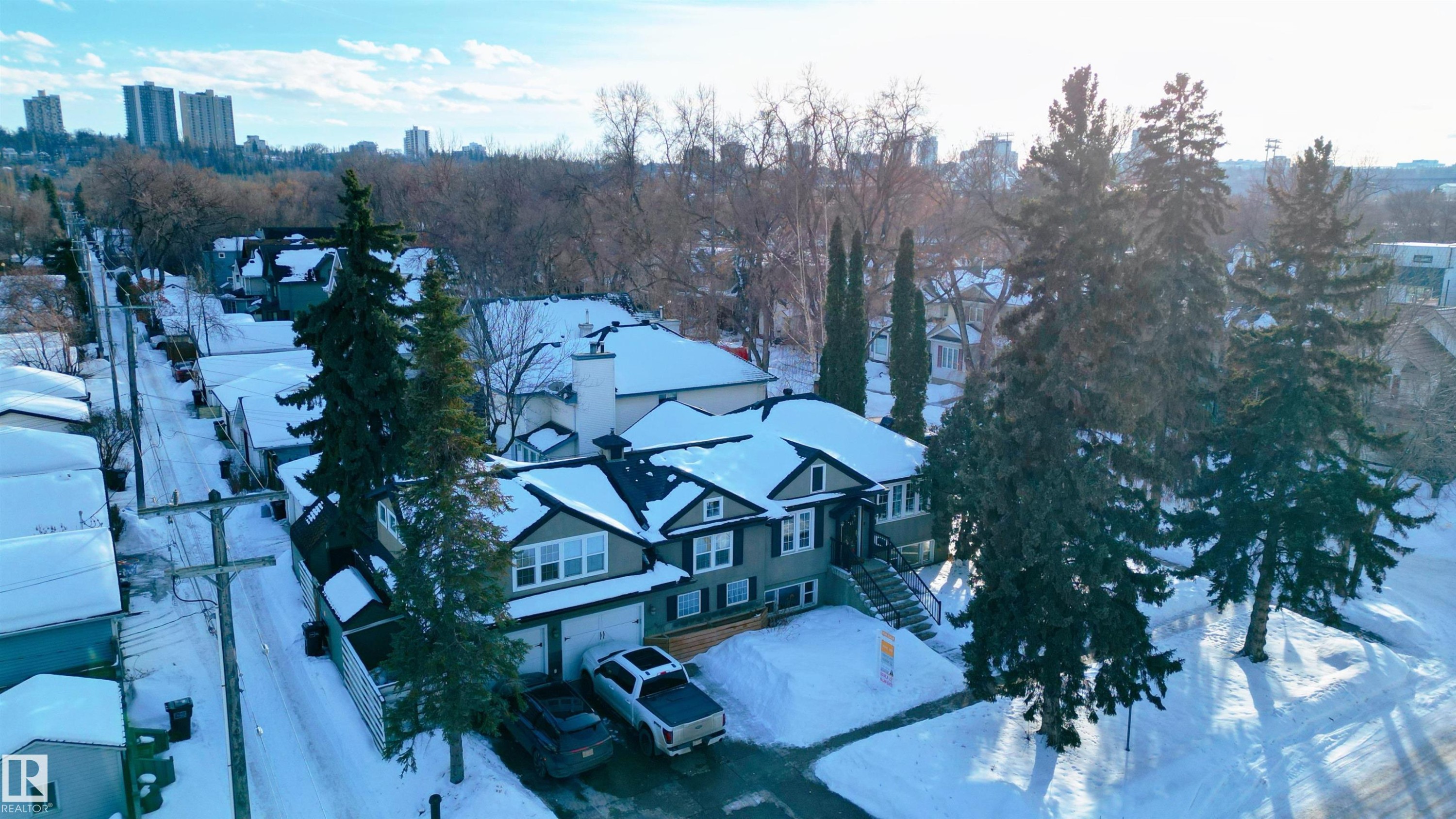 10015 97 Avenue, Edmonton, AB - Outdoor With View