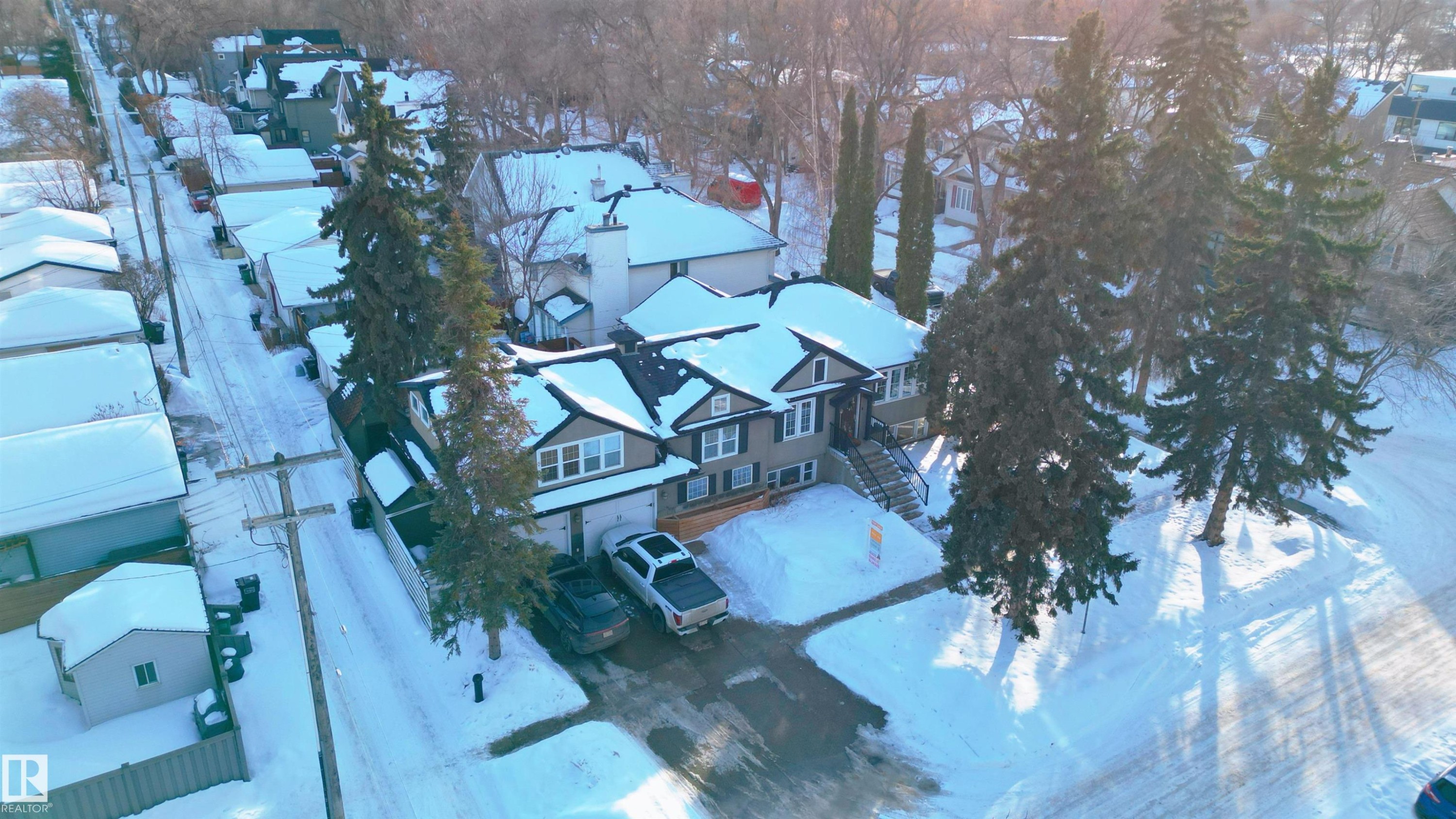 10015 97 Avenue, Edmonton, AB - Outdoor