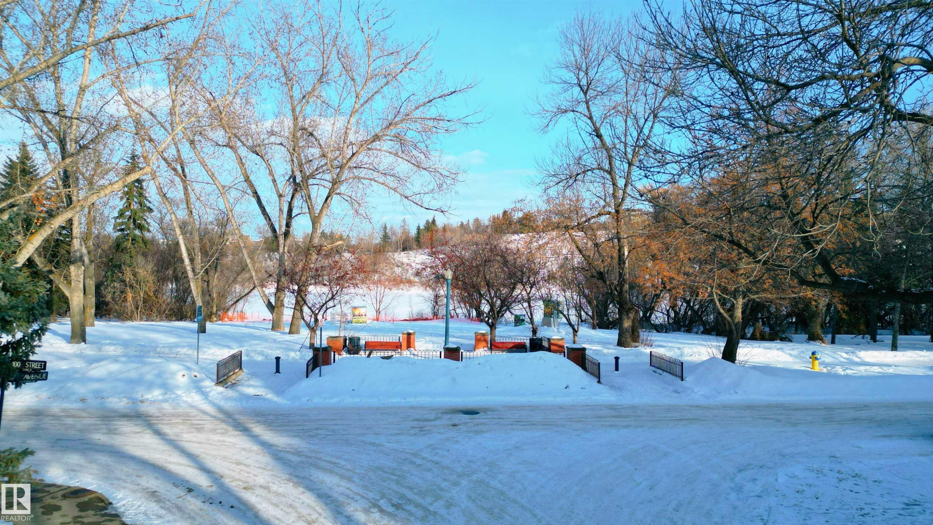 10015 97 Avenue, Edmonton, AB - Outdoor