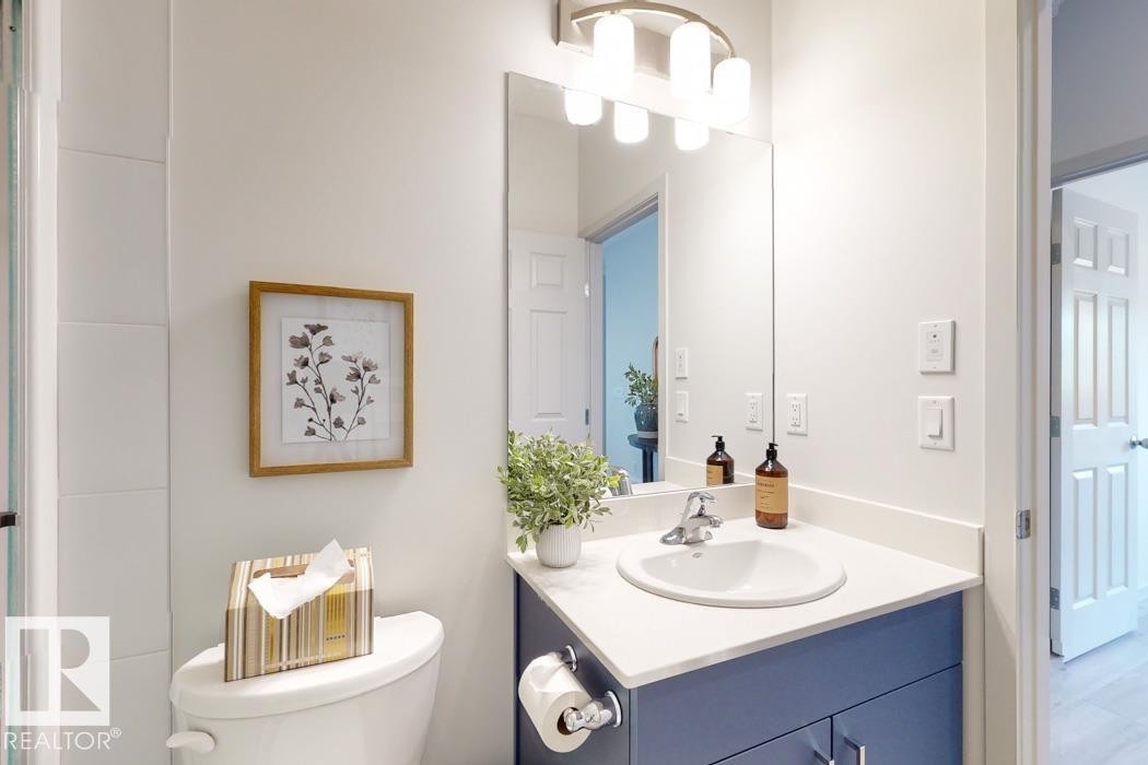 8612 183 Avenue, Edmonton, AB - Indoor Photo Showing Bathroom