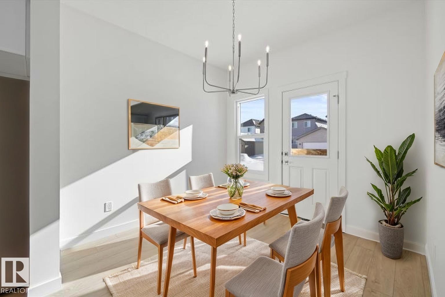 20711 43 Avenue Nw, Edmonton, AB - Indoor Photo Showing Dining Room