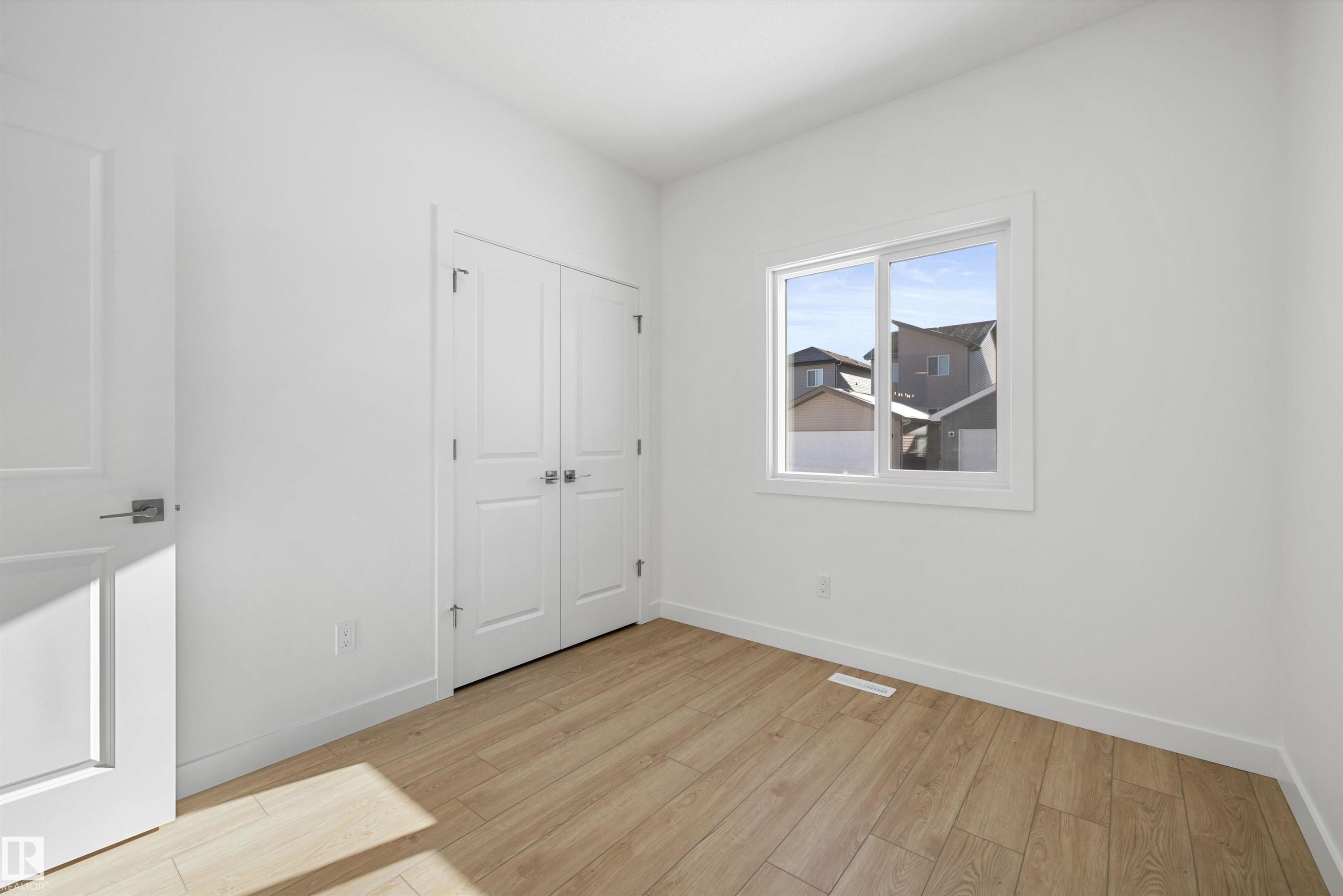 20711 43 Avenue Nw, Edmonton, AB - Indoor Photo Showing Other Room
