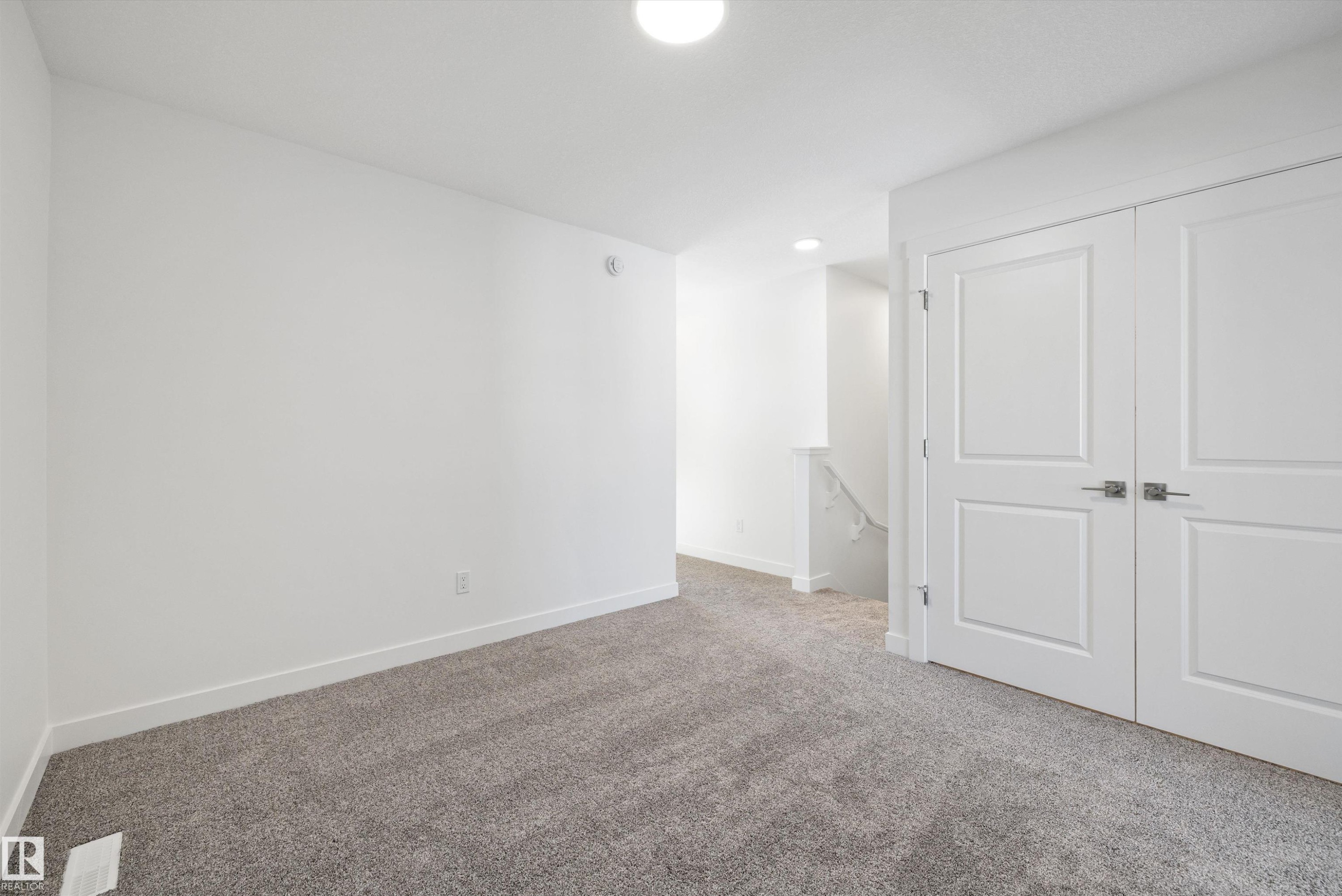 20711 43 Avenue Nw, Edmonton, AB - Indoor Photo Showing Other Room