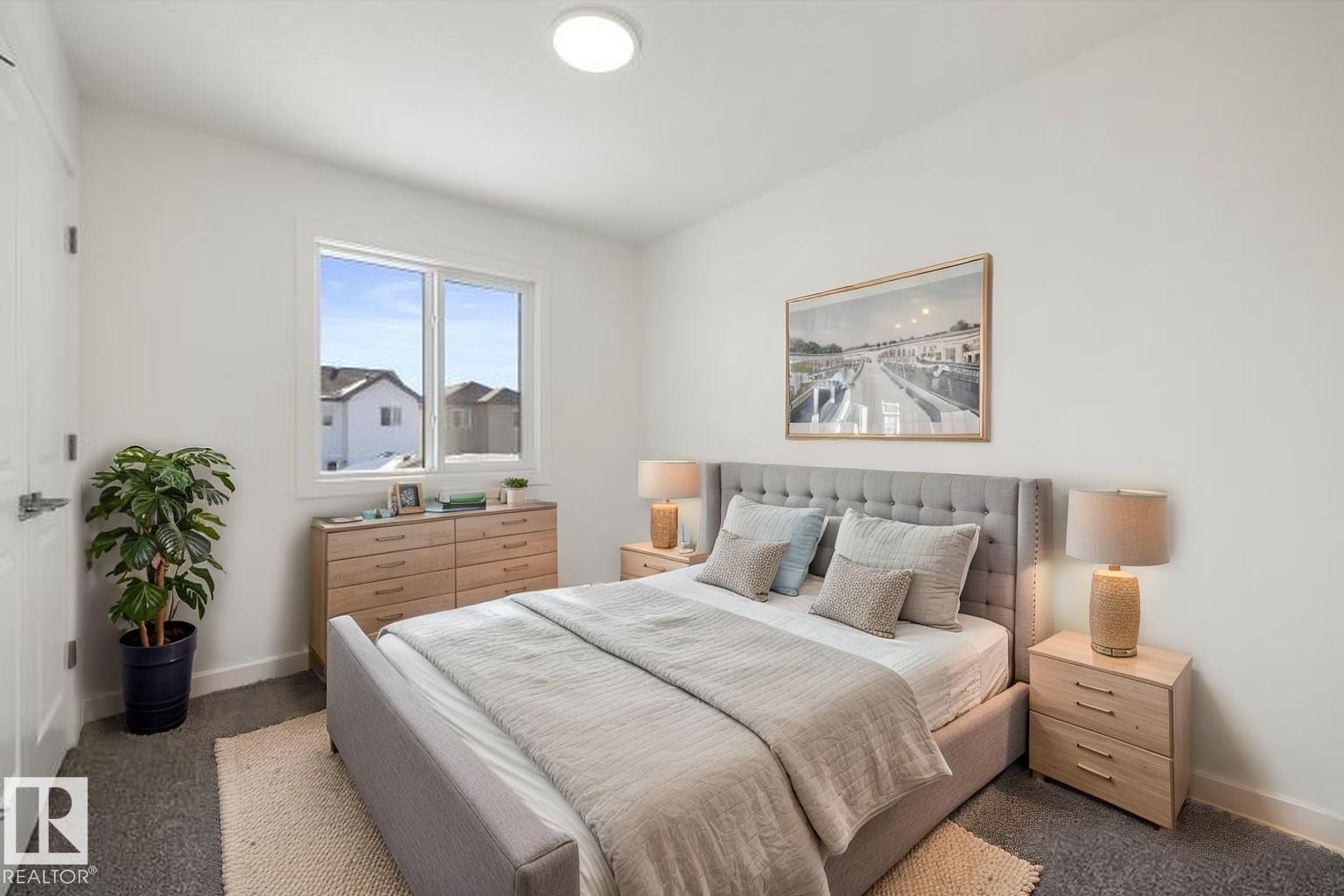 20711 43 Avenue Nw, Edmonton, AB - Indoor Photo Showing Bedroom