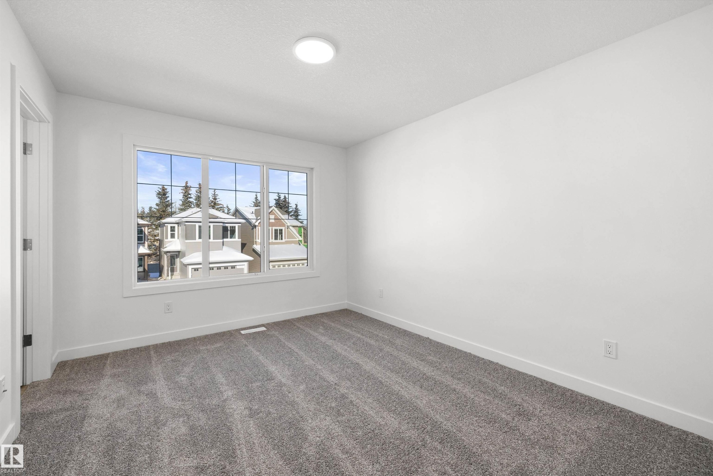 20711 43 Avenue Nw, Edmonton, AB - Indoor Photo Showing Other Room