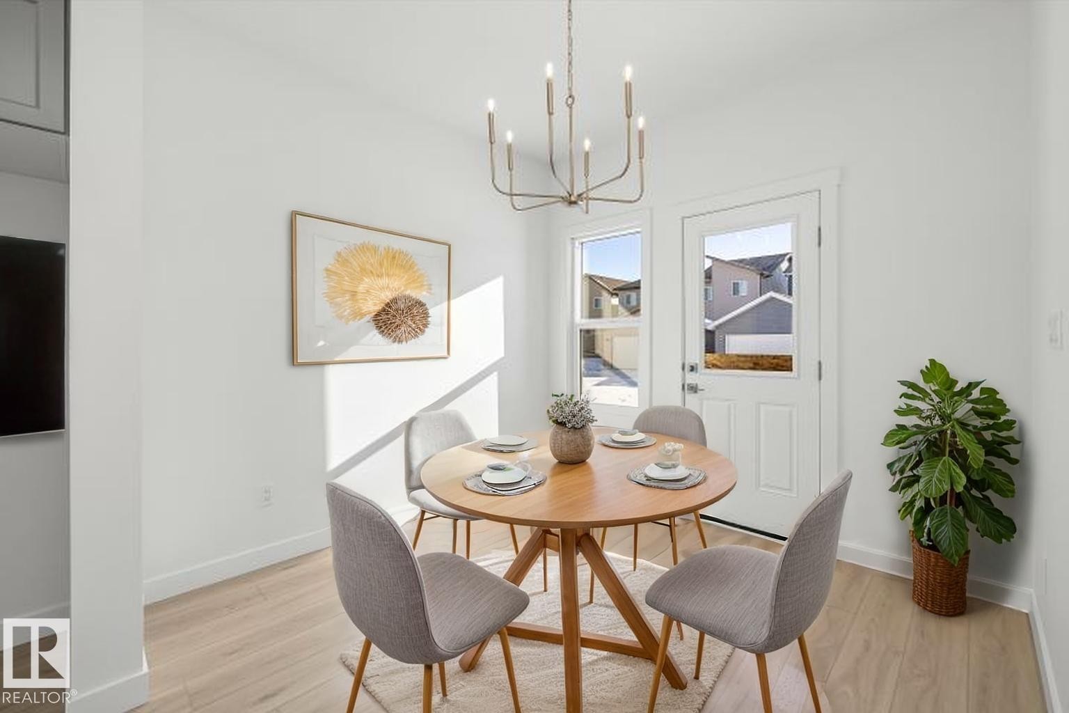 20715 43 Avenue Nw, Edmonton, AB - Indoor Photo Showing Dining Room