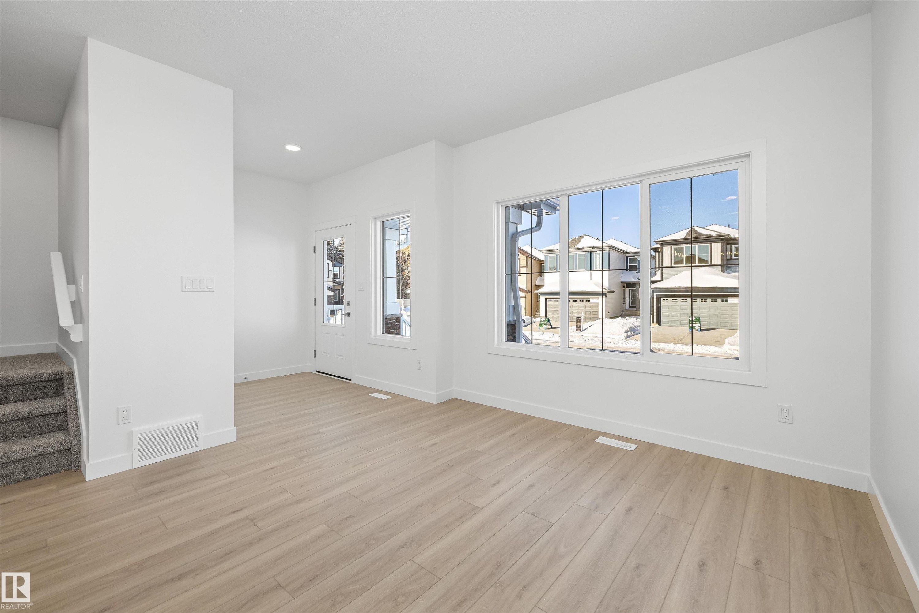 20715 43 Avenue Nw, Edmonton, AB - Indoor Photo Showing Other Room