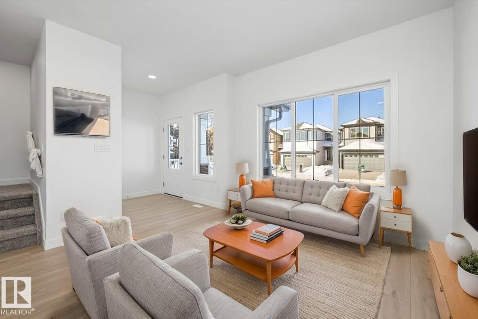20715 43 Avenue Nw, Edmonton, AB - Indoor Photo Showing Living Room