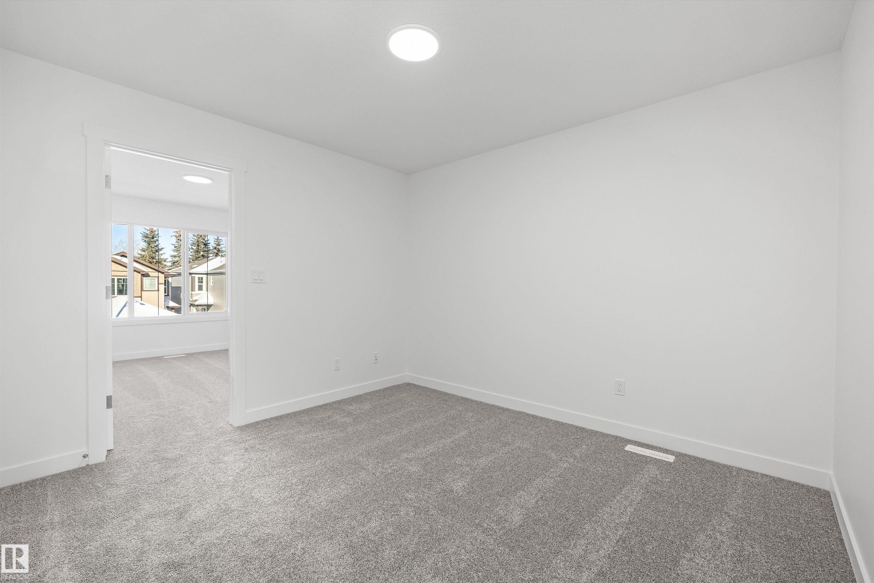 20715 43 Avenue Nw, Edmonton, AB - Indoor Photo Showing Other Room