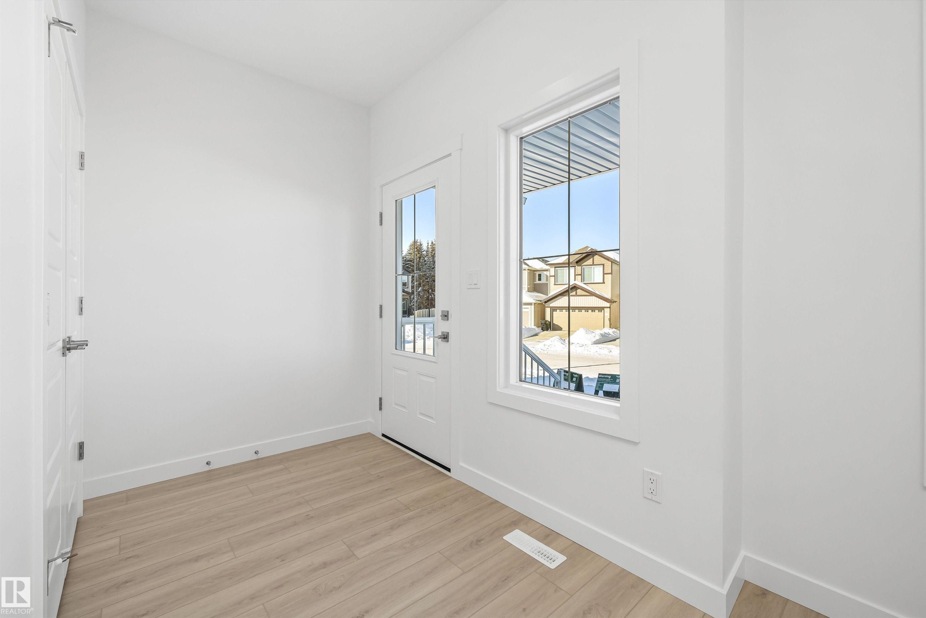 20715 43 Avenue Nw, Edmonton, AB - Indoor Photo Showing Other Room