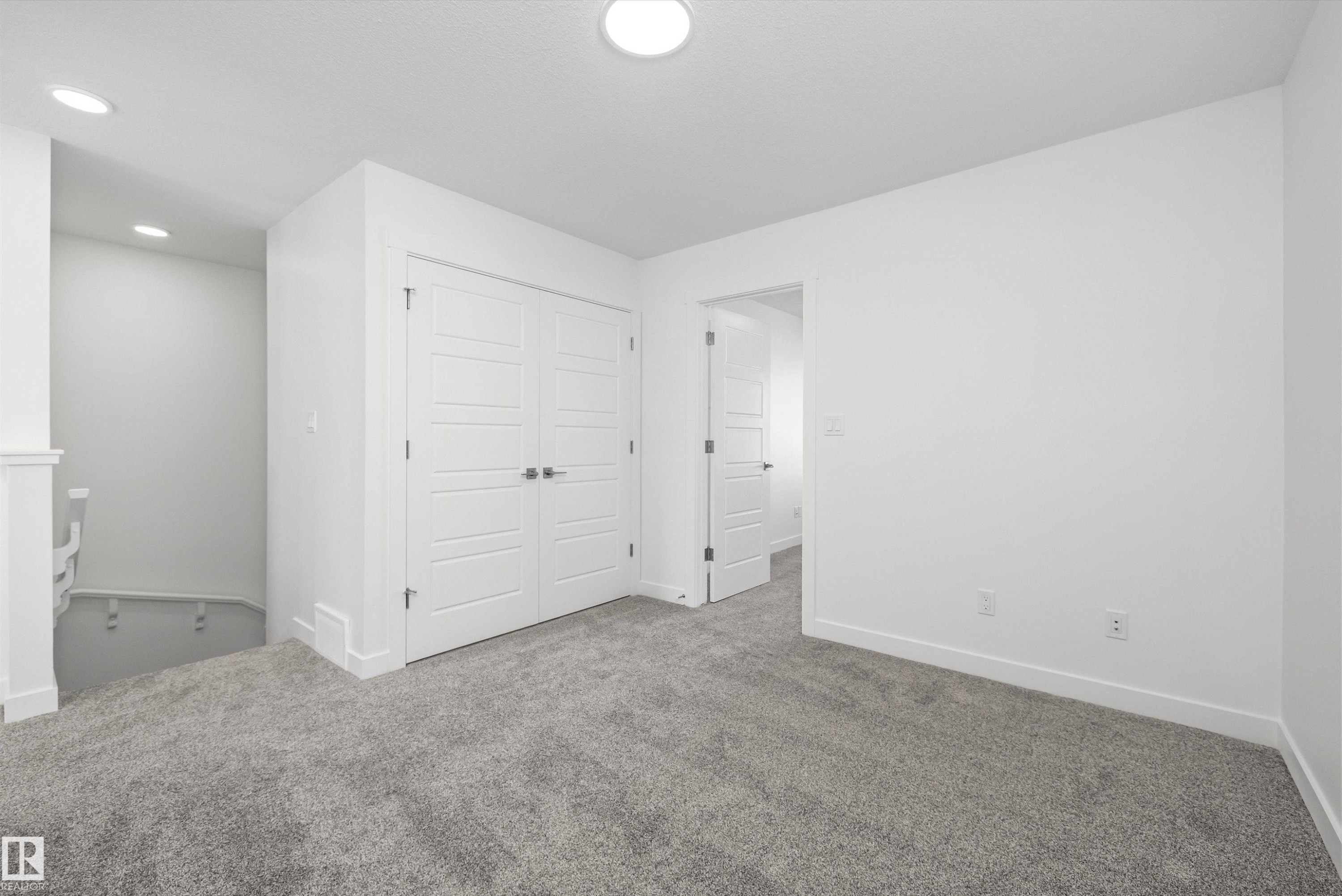 20715 43 Avenue Nw, Edmonton, AB - Indoor Photo Showing Other Room