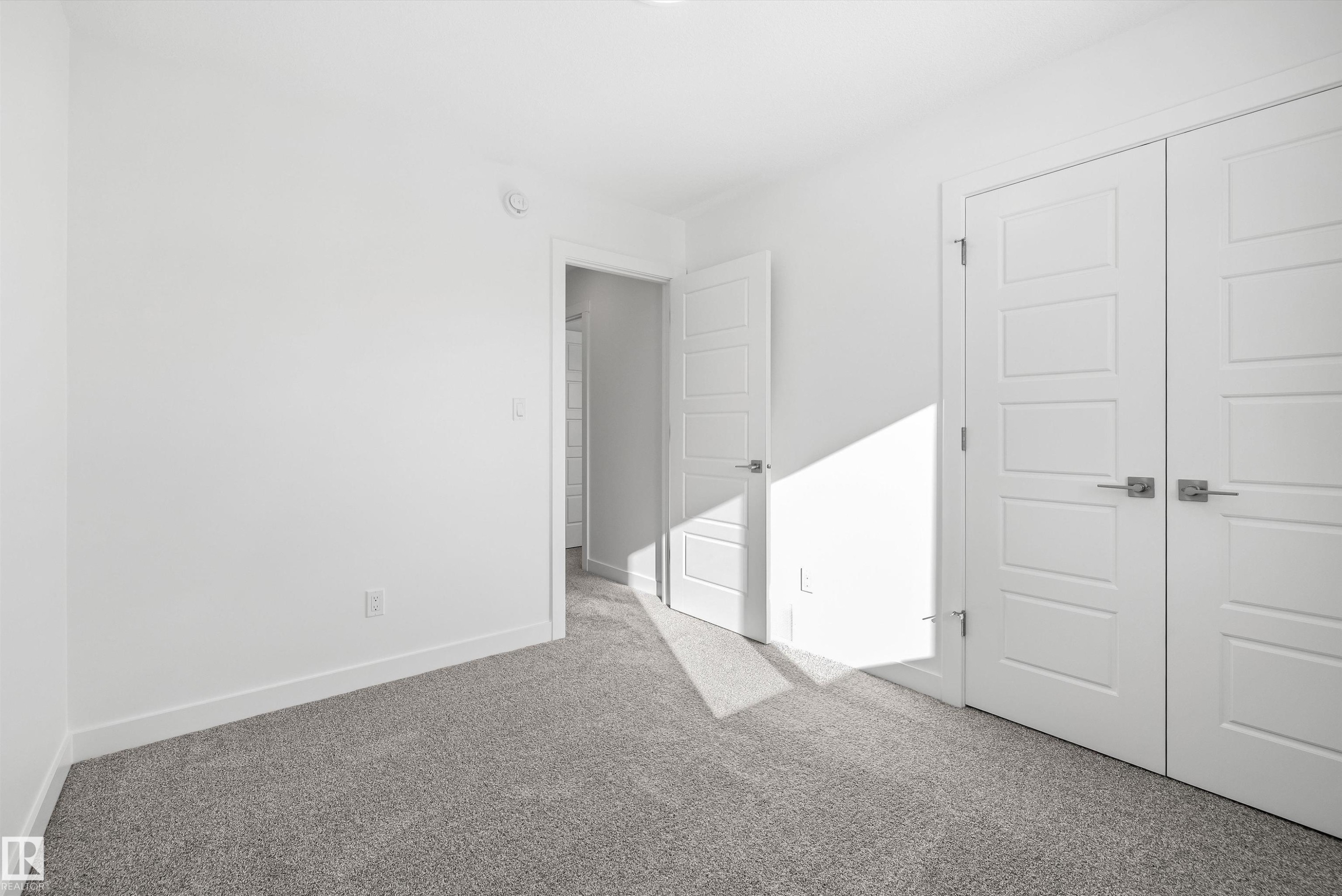 20715 43 Avenue Nw, Edmonton, AB - Indoor Photo Showing Other Room