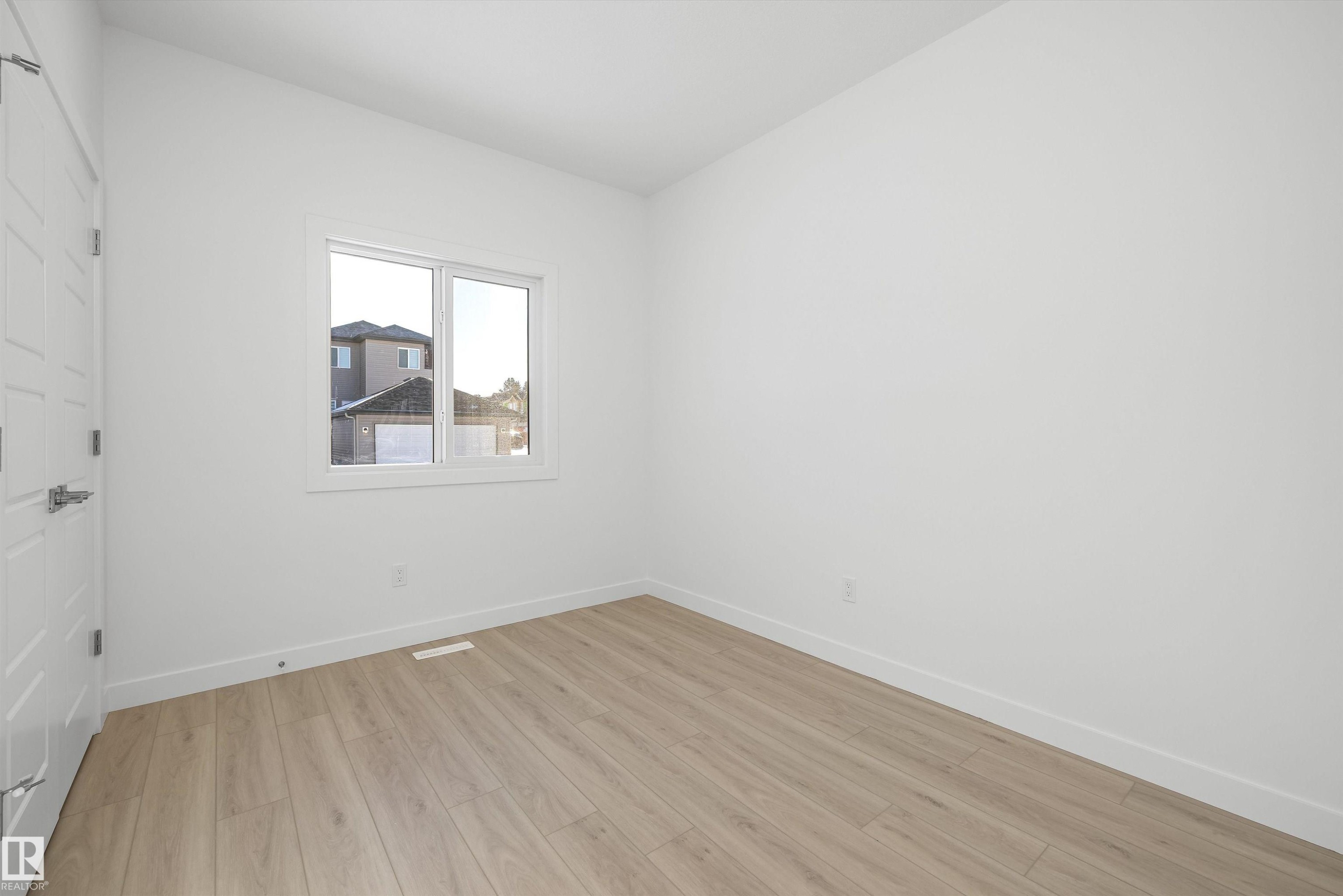 20715 43 Avenue Nw, Edmonton, AB - Indoor Photo Showing Other Room
