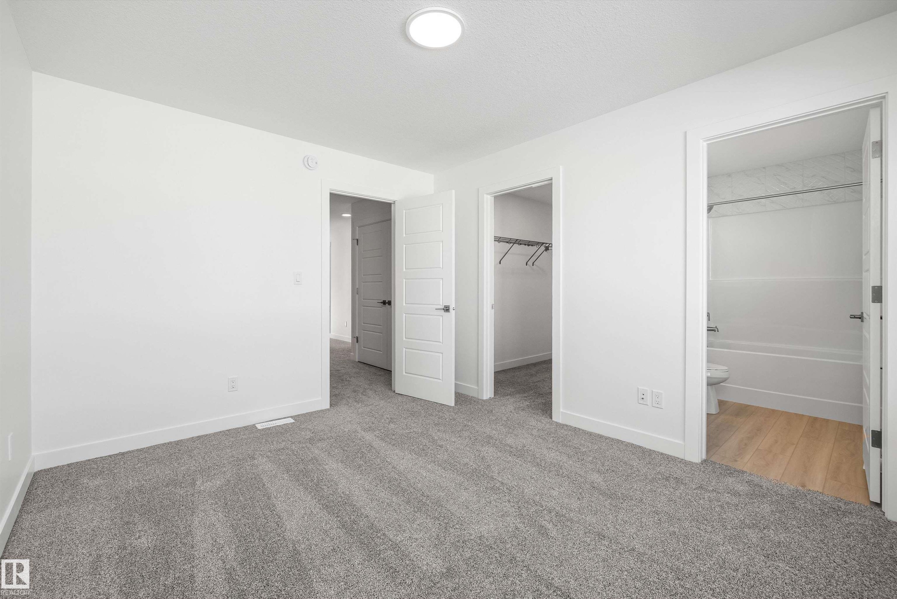 20715 43 Avenue Nw, Edmonton, AB - Indoor