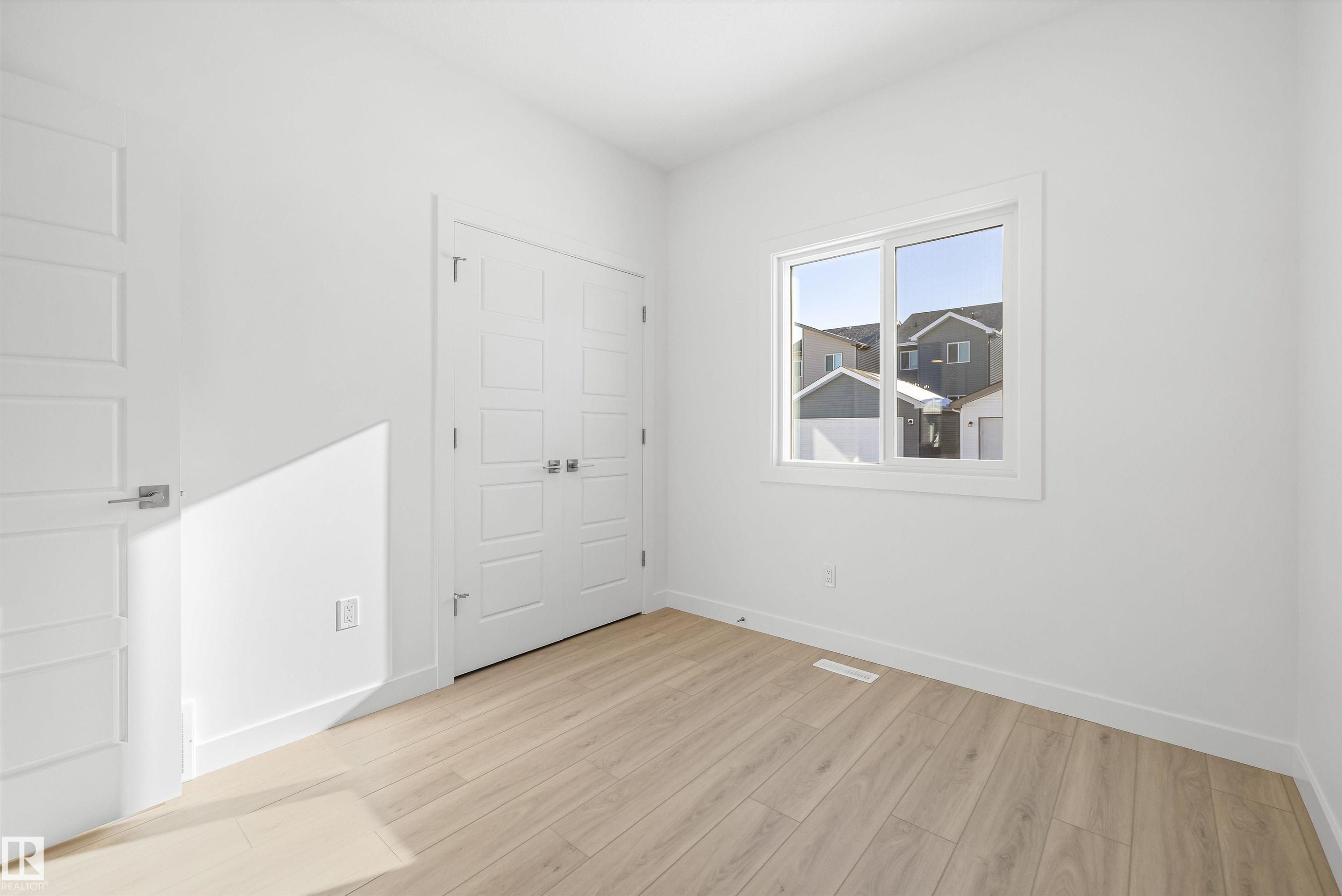 20715 43 Avenue Nw, Edmonton, AB - Indoor Photo Showing Other Room