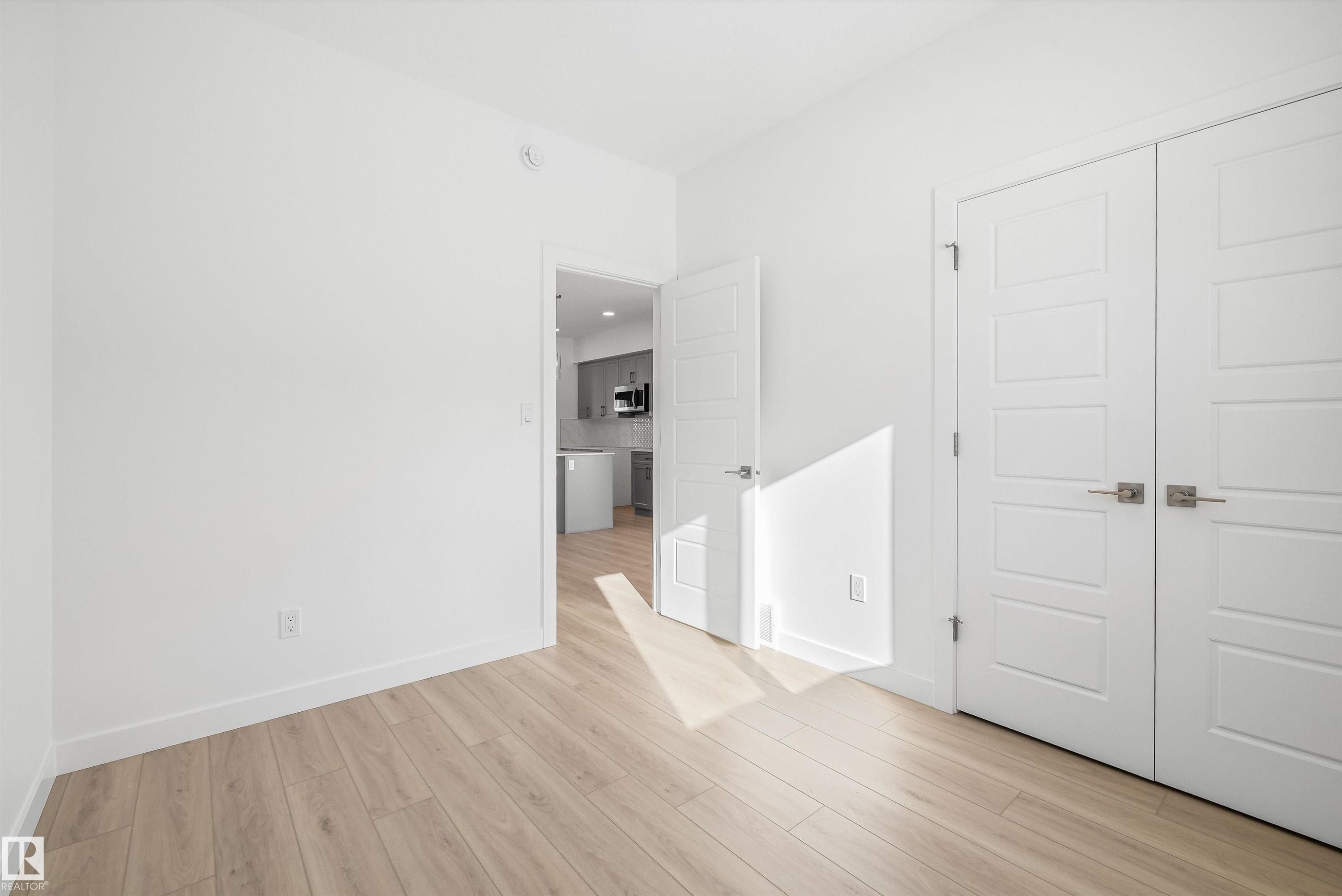 20715 43 Avenue Nw, Edmonton, AB - Indoor Photo Showing Other Room