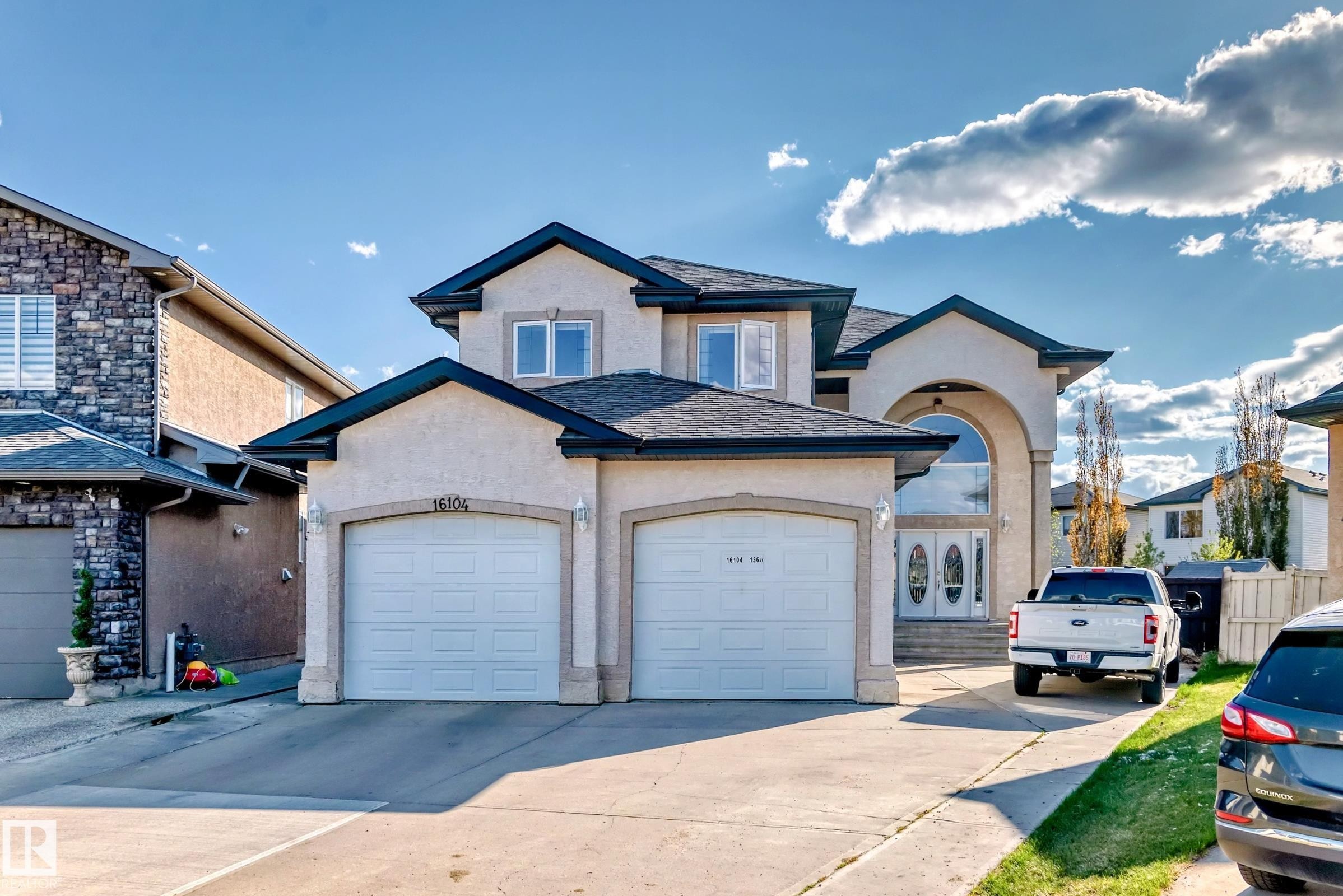 16104 136 Street Nw, Edmonton, AB - Outdoor With Facade