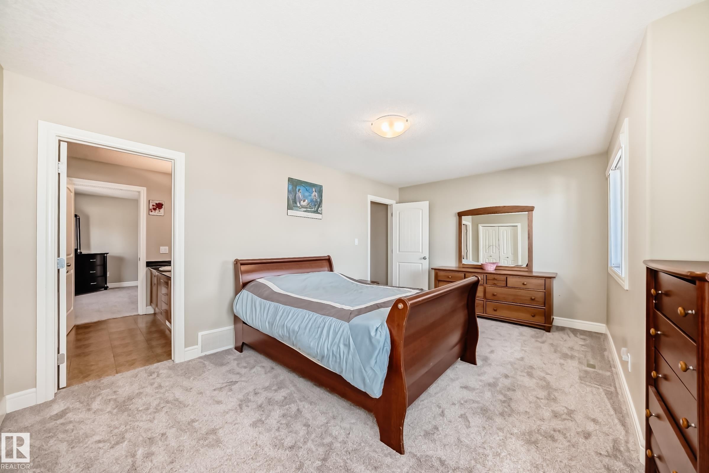 16104 136 Street Nw, Edmonton, AB - Indoor Photo Showing Bedroom