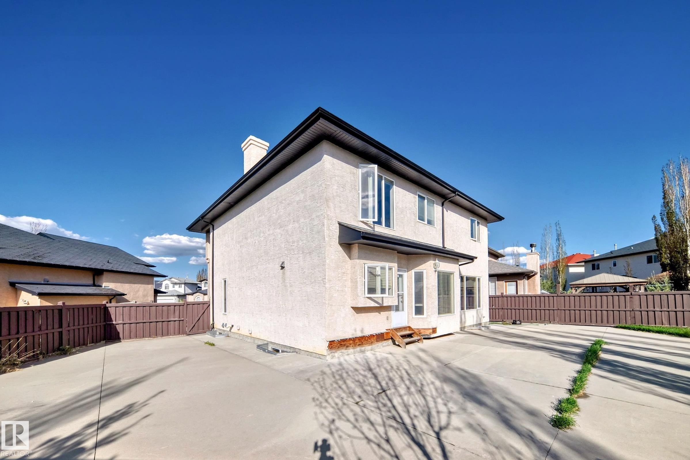 16104 136 Street Nw, Edmonton, AB - Outdoor With Exterior