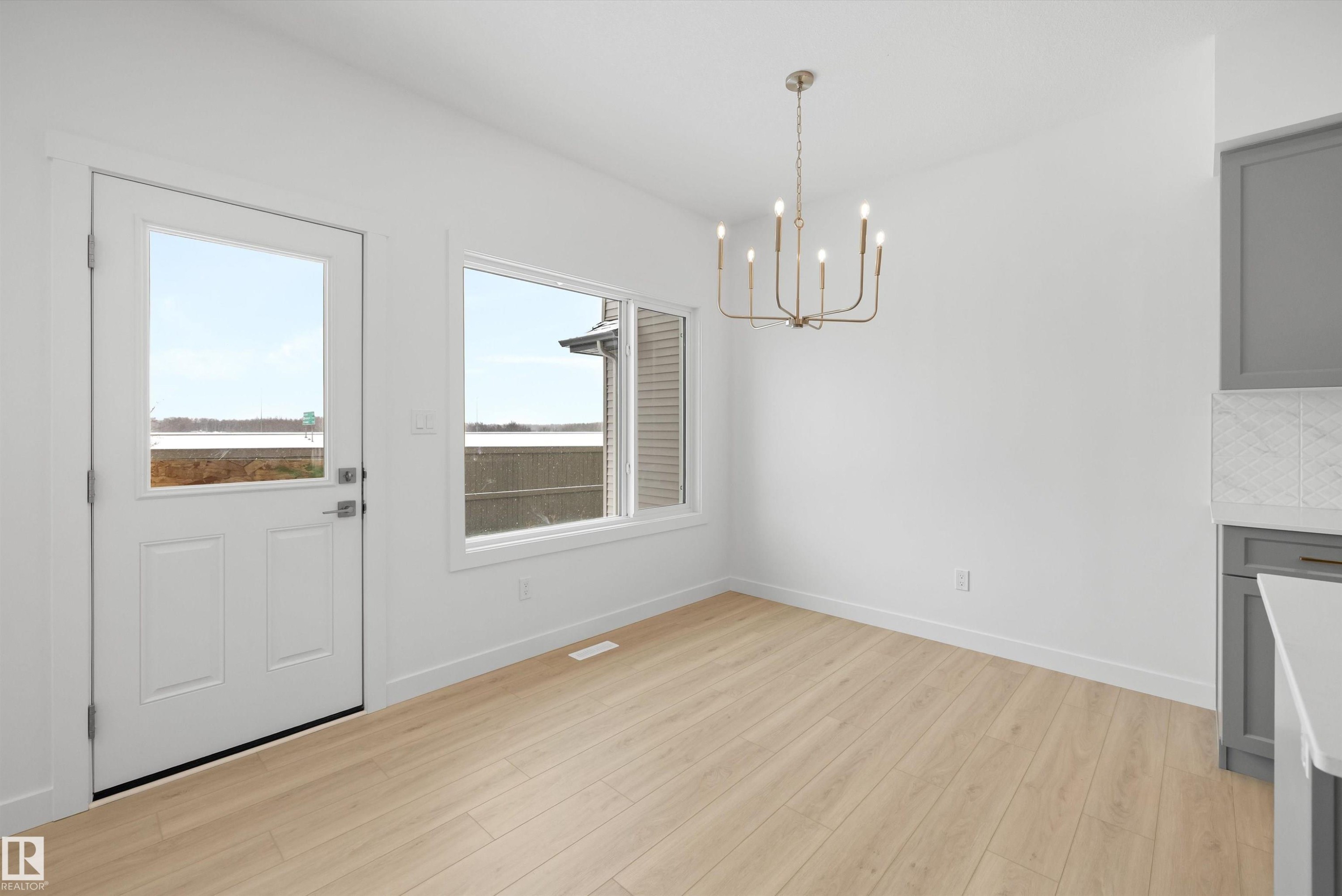 8704 183 Avenue, Edmonton, AB - Indoor