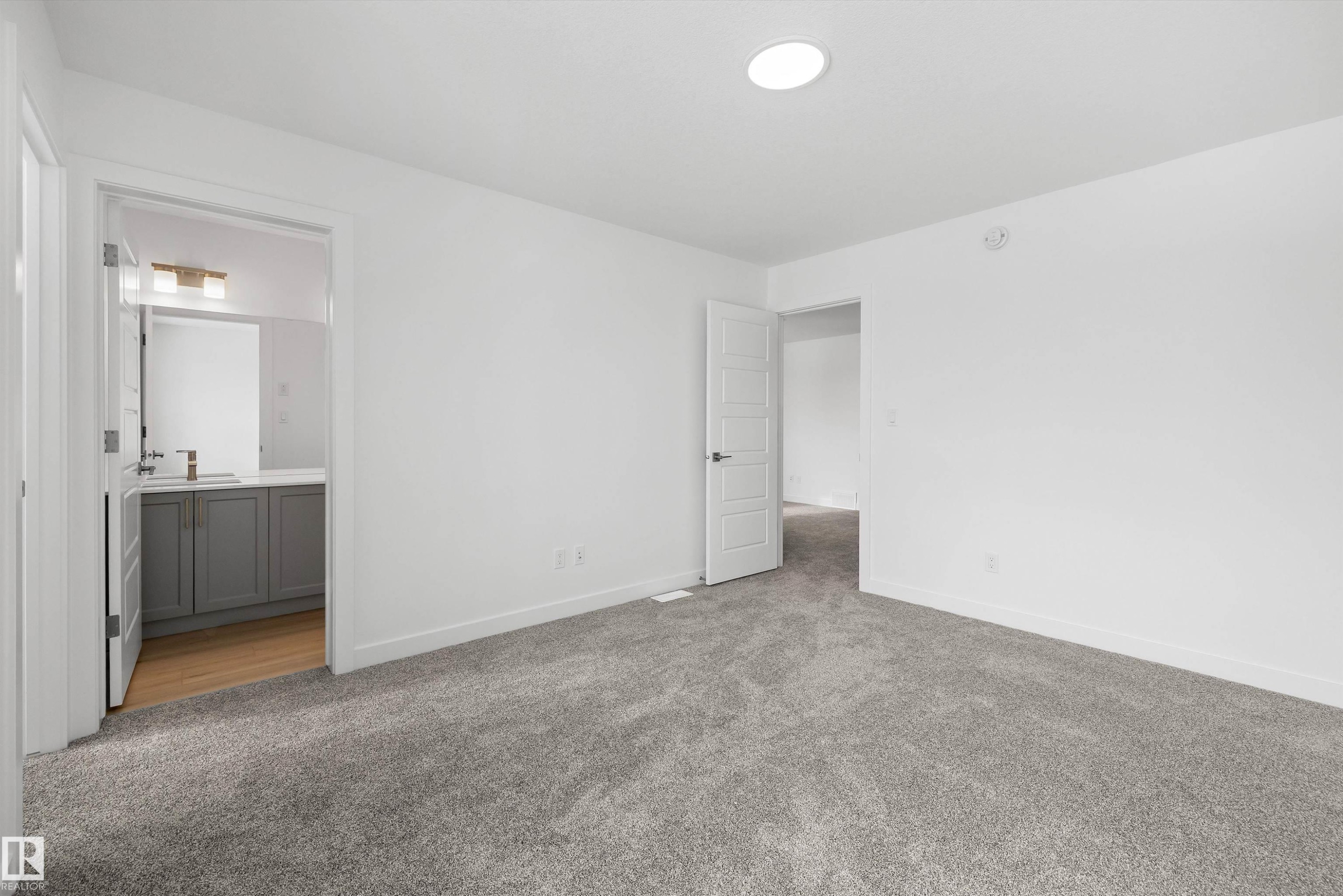 8704 183 Avenue, Edmonton, AB - Indoor Photo Showing Other Room