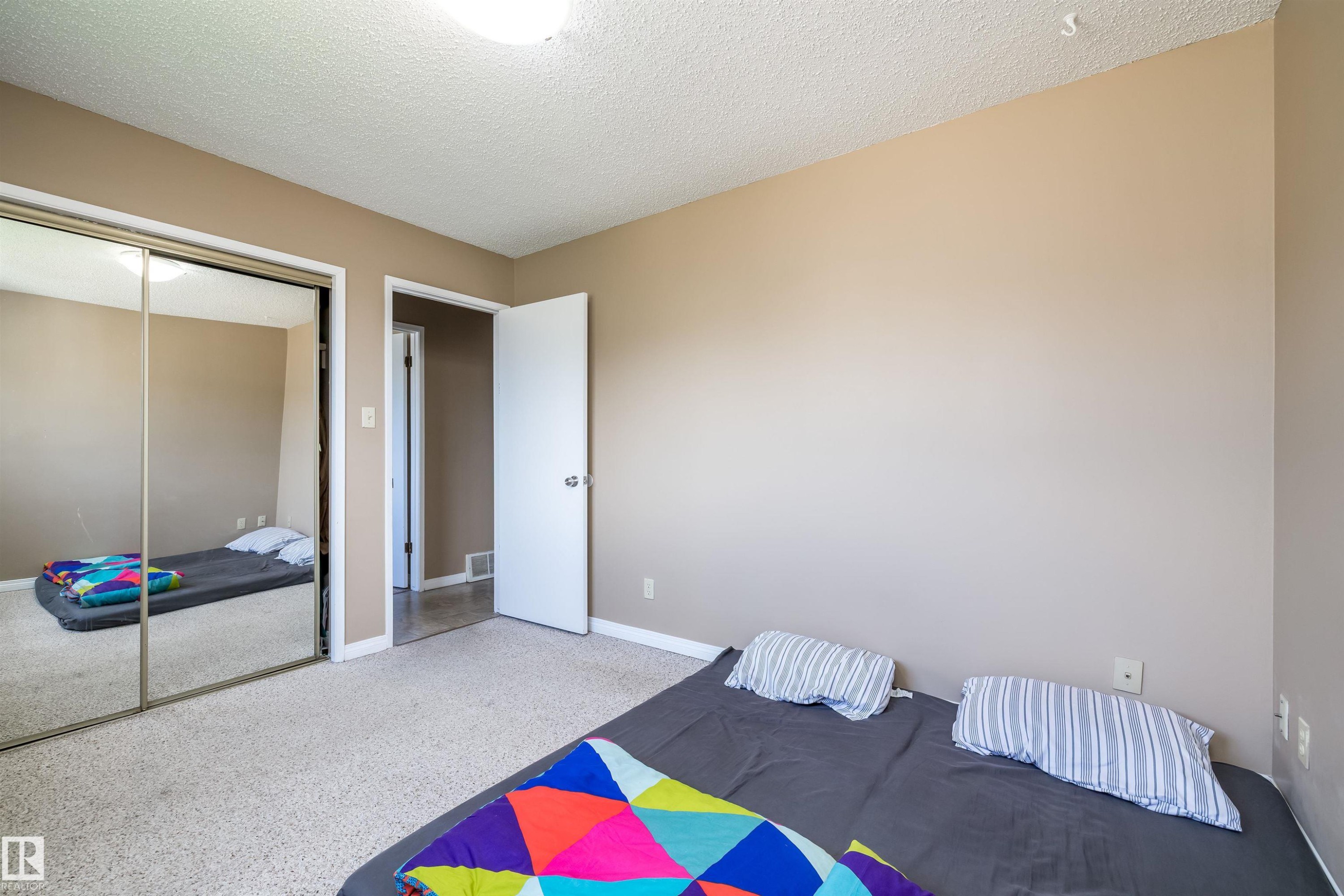 3620 42A Avenue, Edmonton, AB - Indoor Photo Showing Other Room