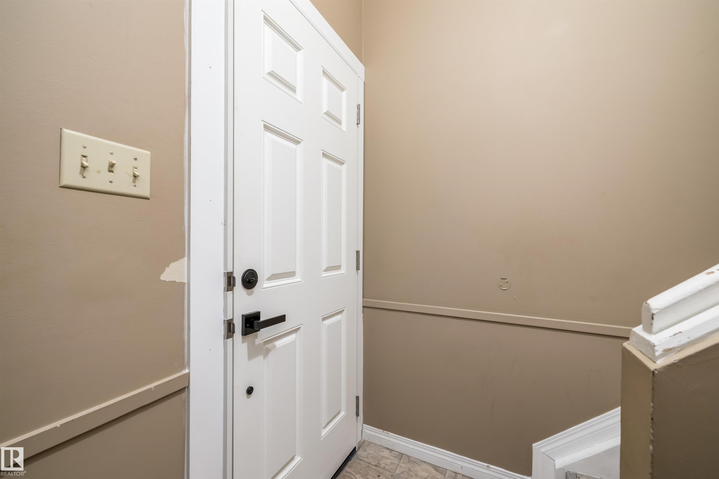 3620 42A Avenue, Edmonton, AB - Indoor Photo Showing Other Room