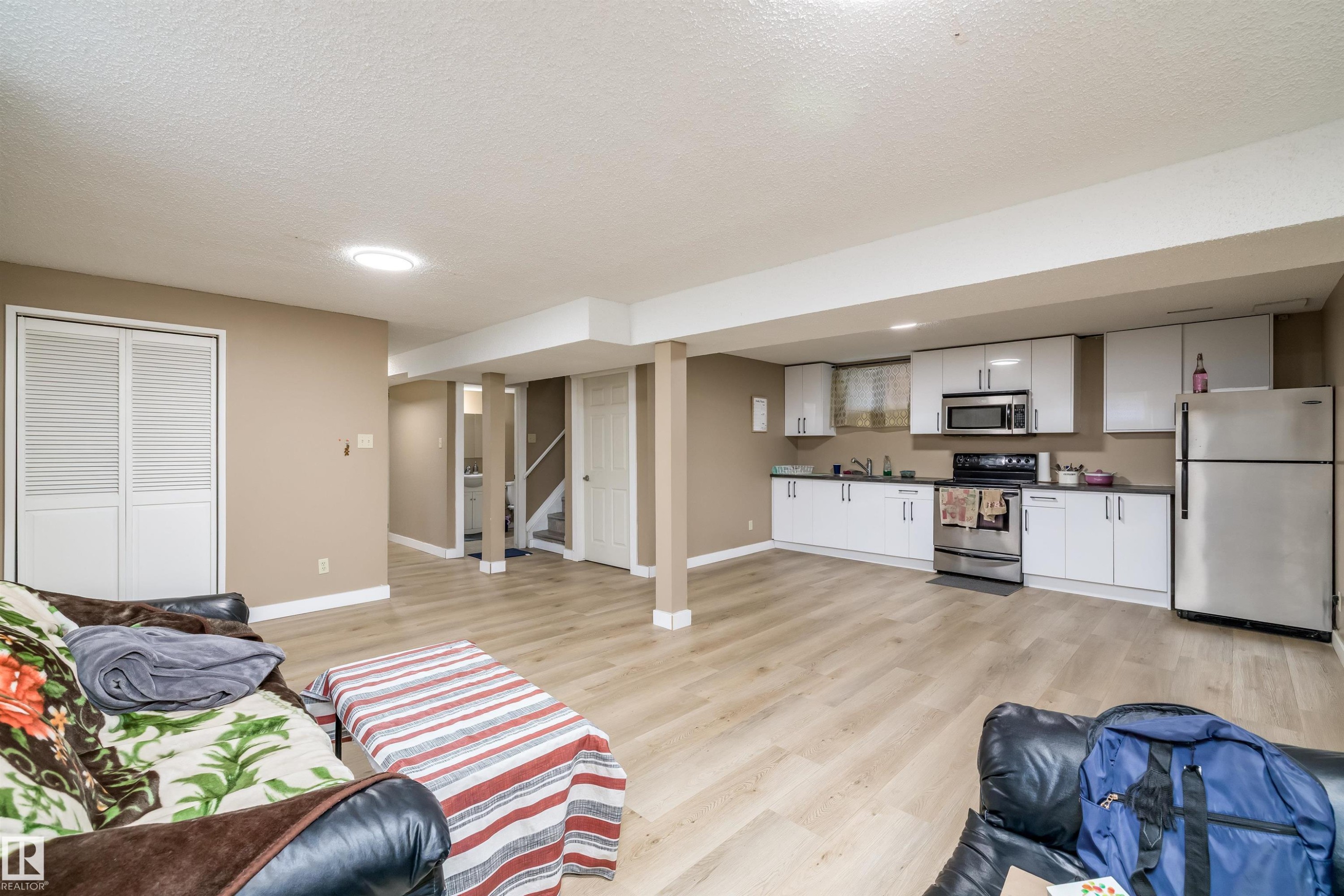 3620 42A Avenue, Edmonton, AB - Indoor