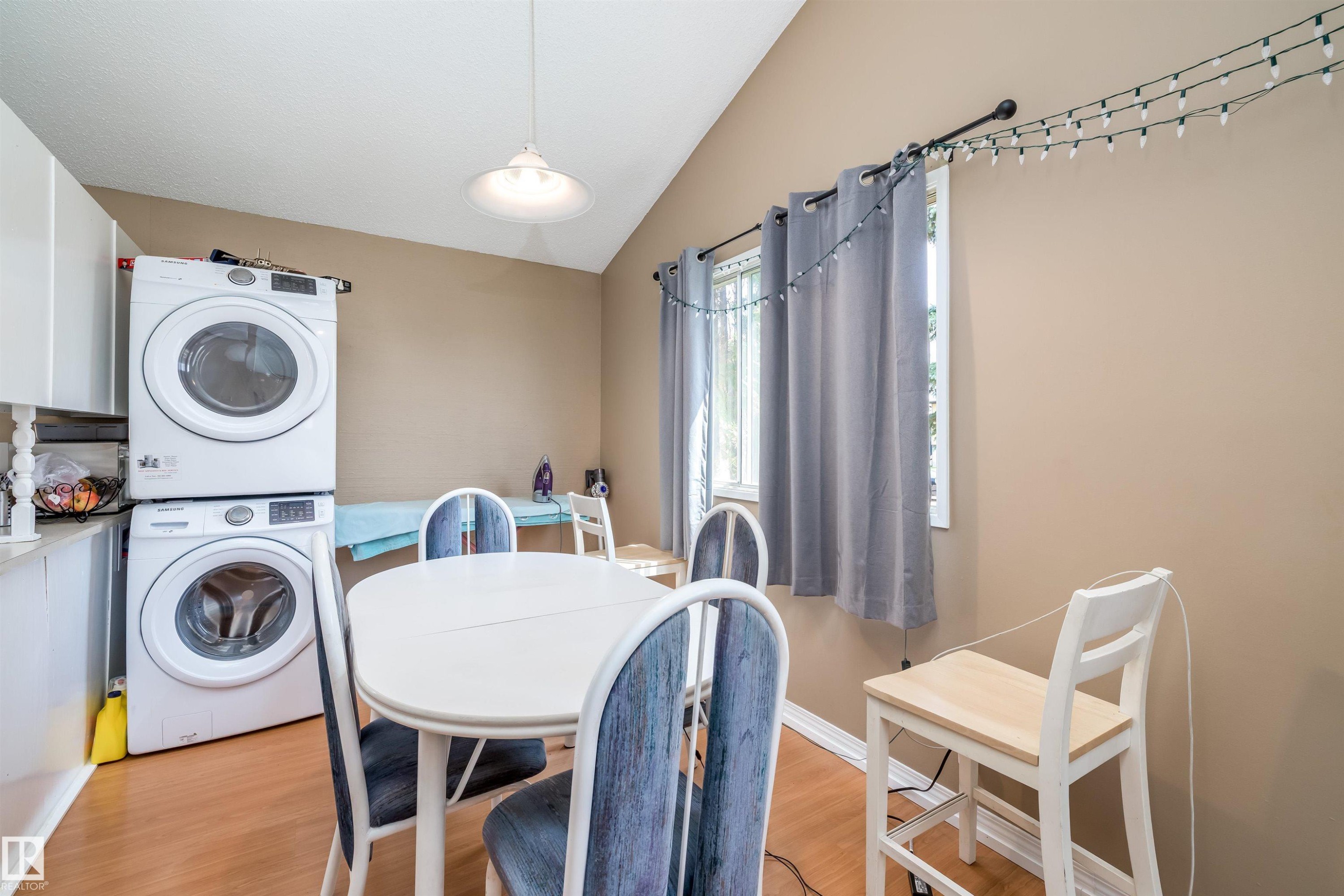 3620 42A Avenue, Edmonton, AB - Indoor Photo Showing Laundry Room