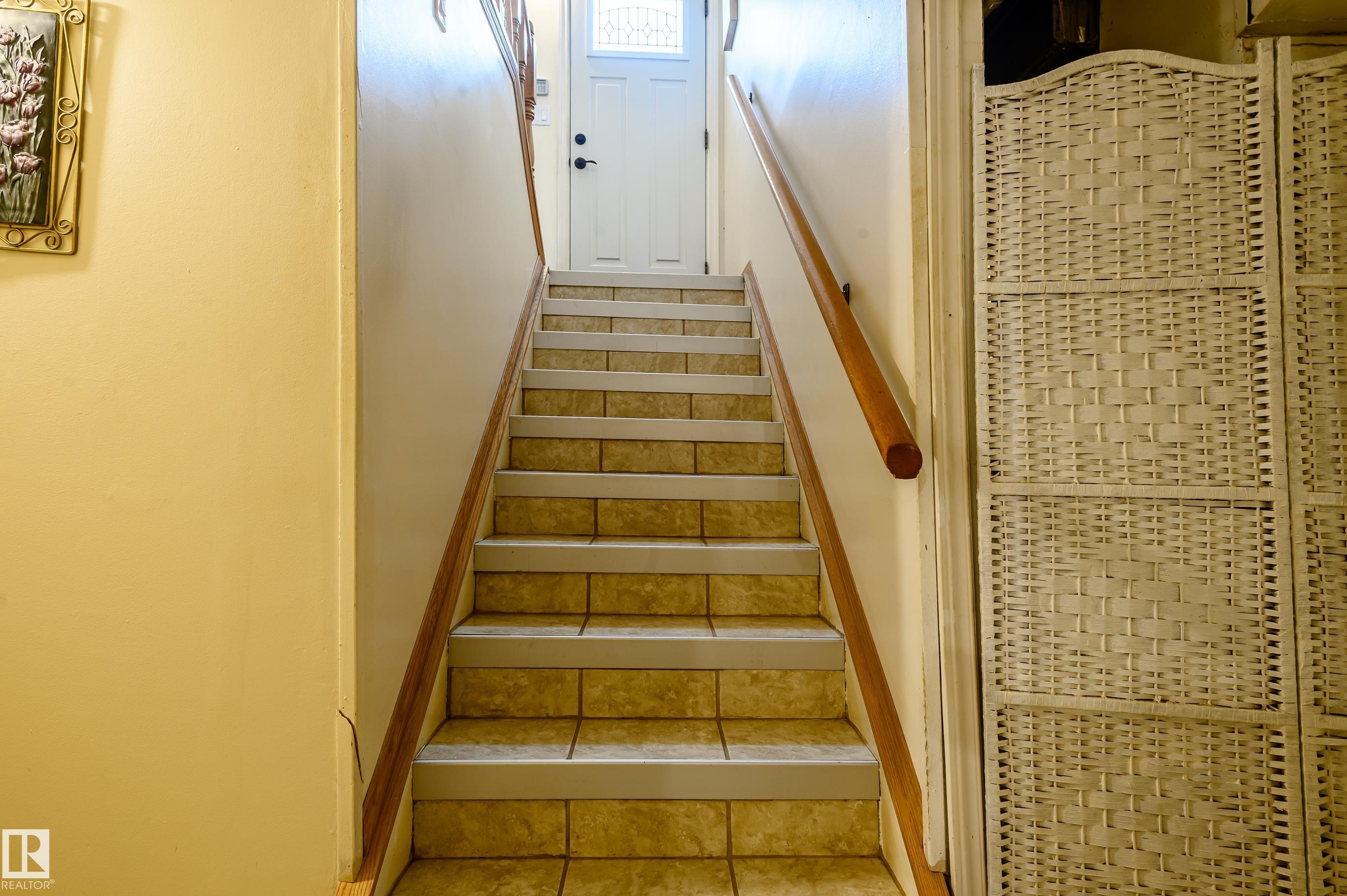 View of stairs - 13420 113A St, Edmonton, AB - Indoor Photo Showing Other Room