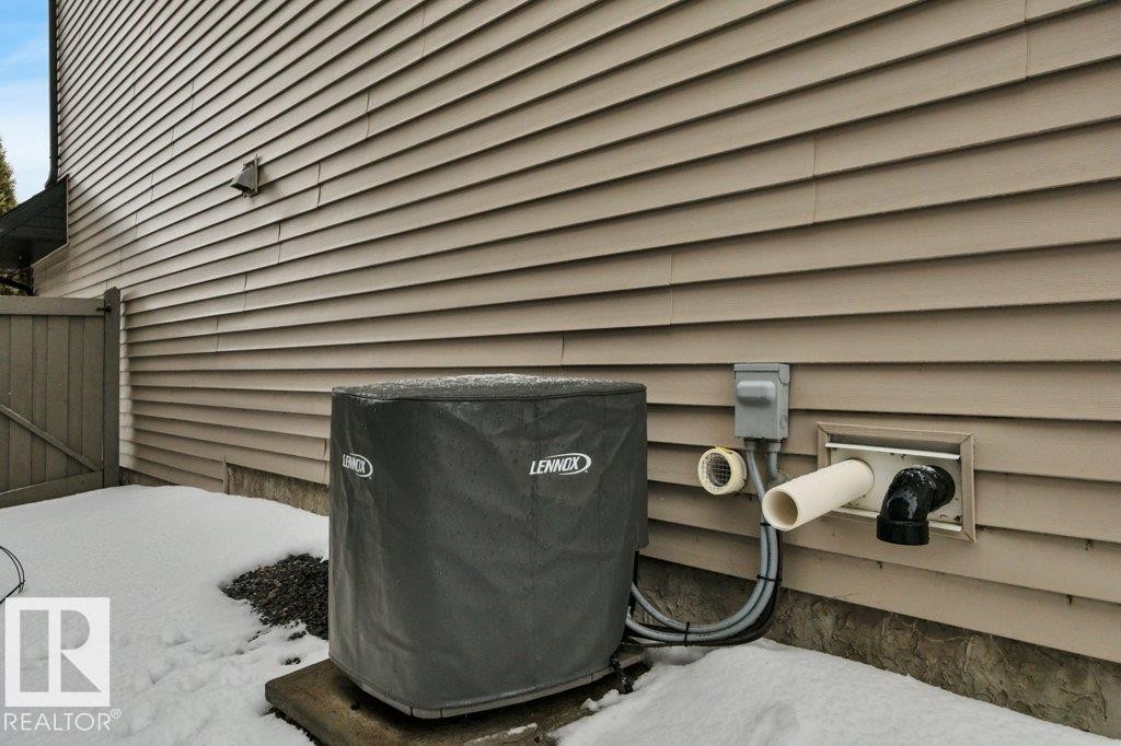 2663 Anderson Crescent, Edmonton, AB - Outdoor