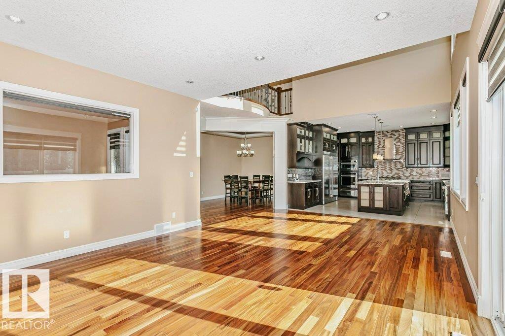 1211 Adamson Drive, Edmonton, AB - Indoor