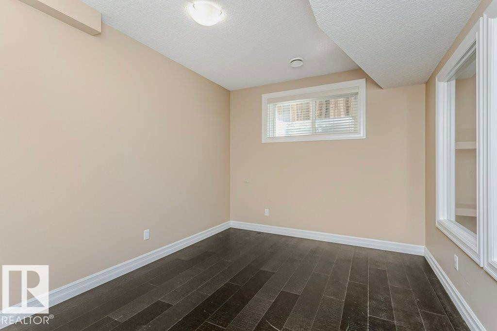 1211 Adamson Drive, Edmonton, AB - Indoor Photo Showing Other Room