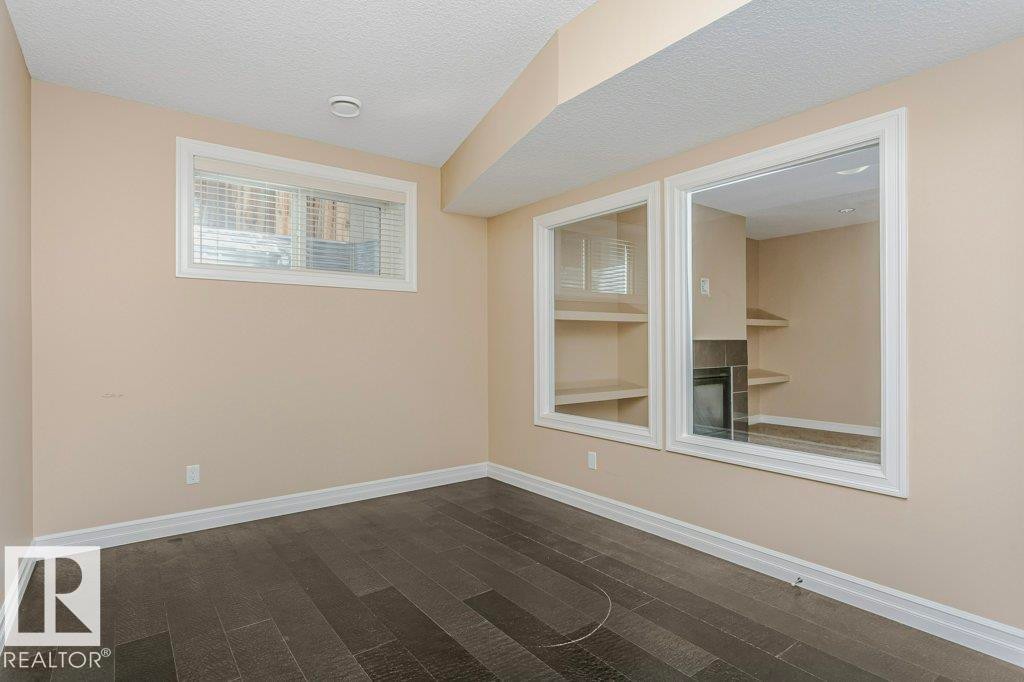 1211 Adamson Drive, Edmonton, AB - Indoor Photo Showing Other Room