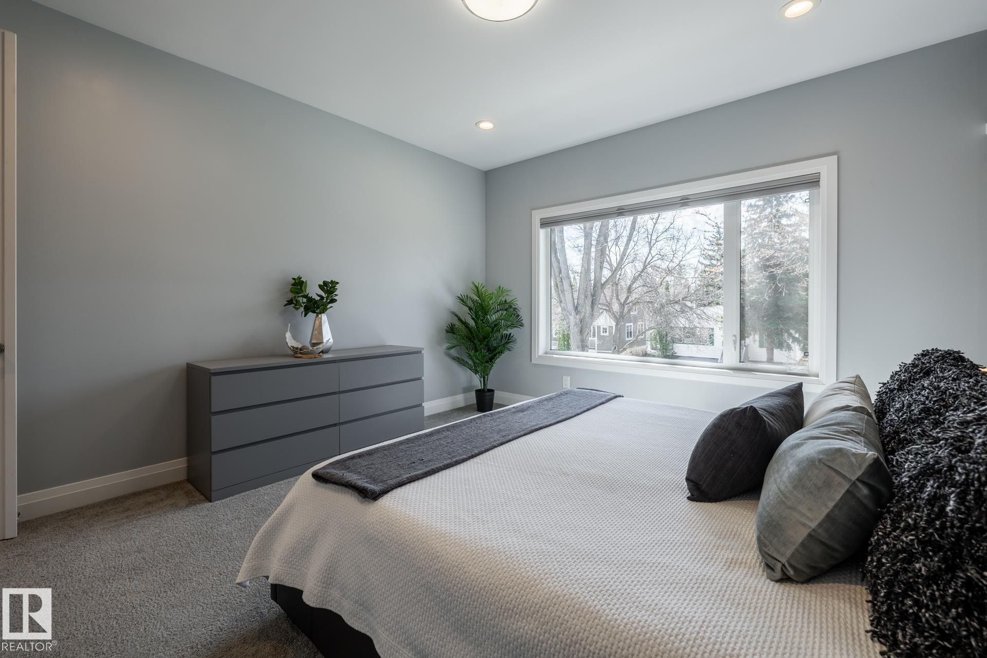 10936 71 Avenue, Edmonton, AB - Indoor Photo Showing Bedroom